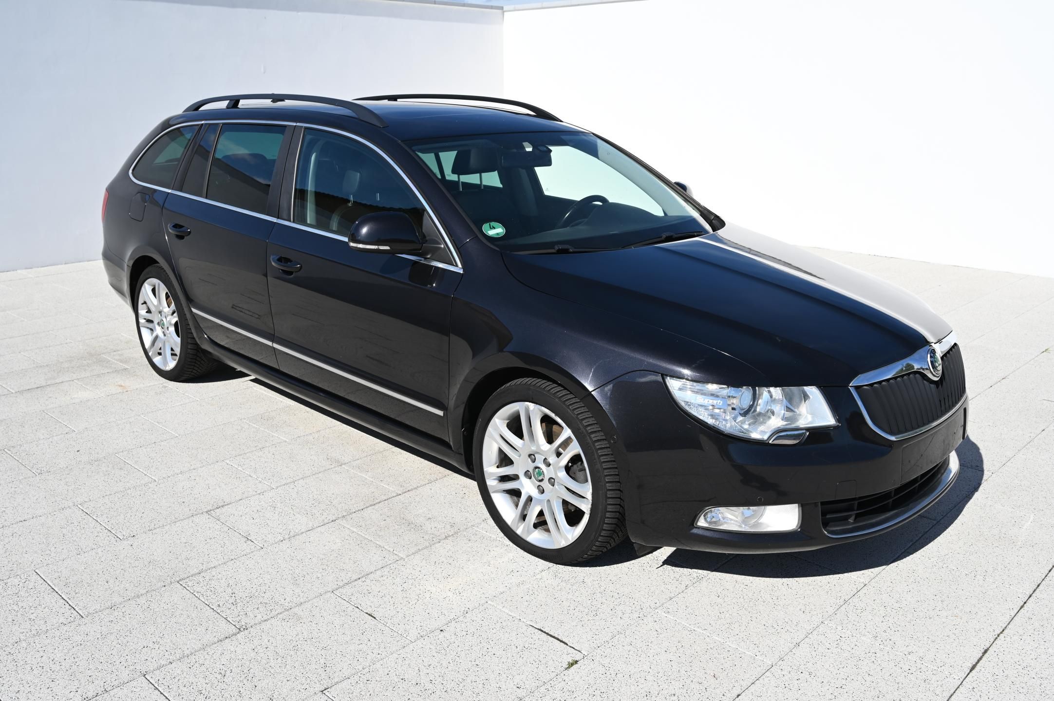 Škoda Superb, 2.0TDI 125KW DSG Elegance 9/12 - fotka 3