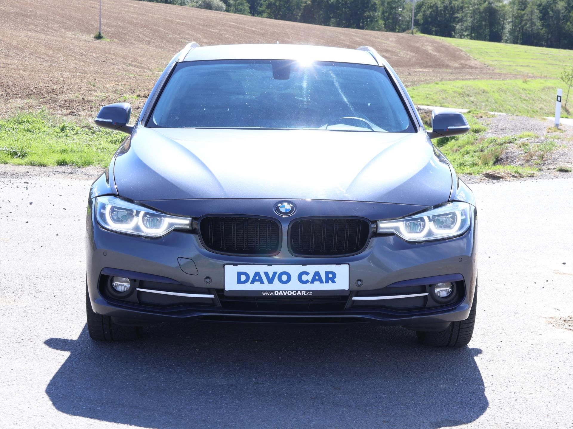 BMW Řada 3, 2,0 320d xDrive 140kW Sport - fotka 2