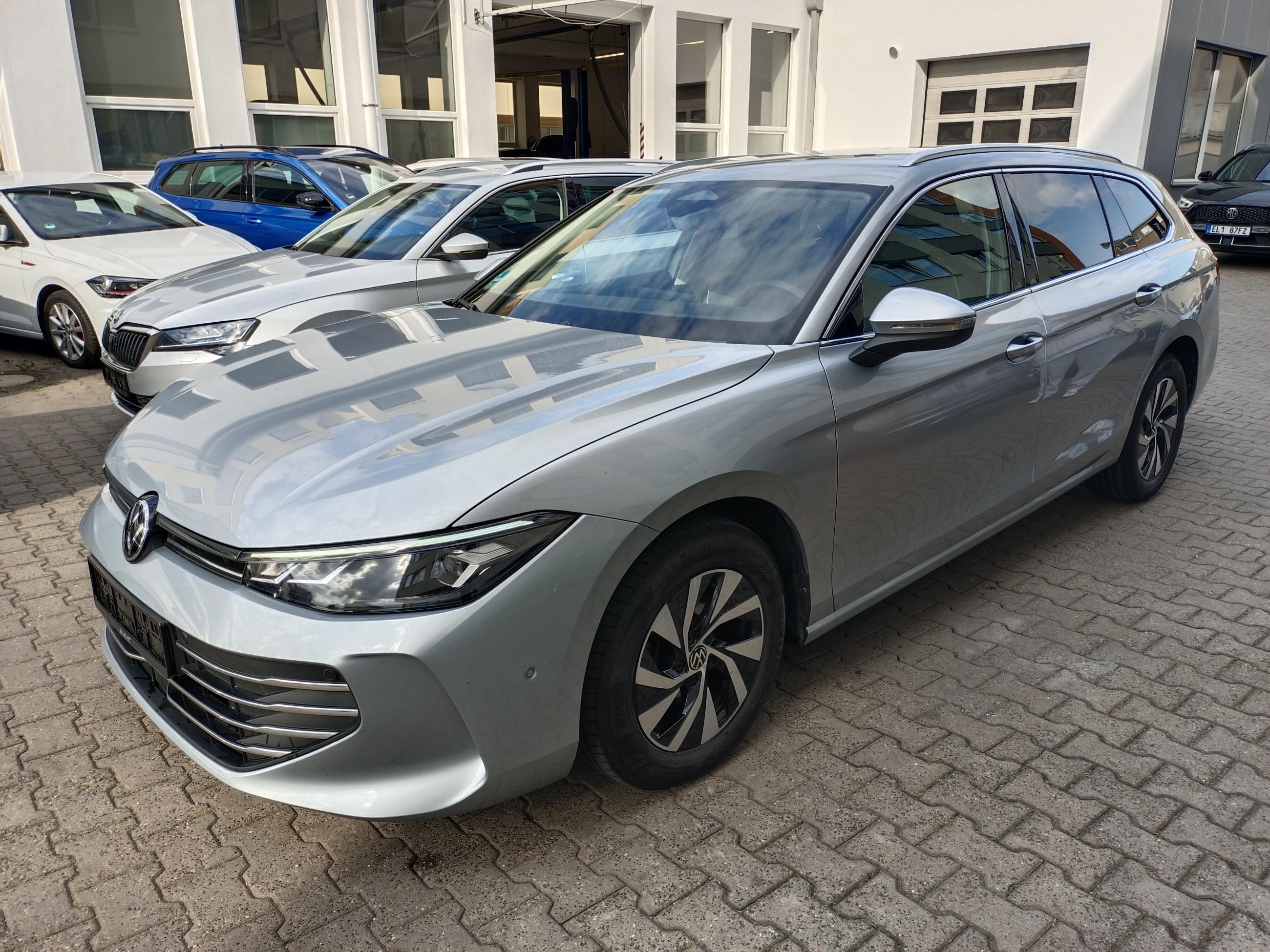 Volkswagen Passat, 2.0 TDI 110kW DSG / Tažné - fotka 3