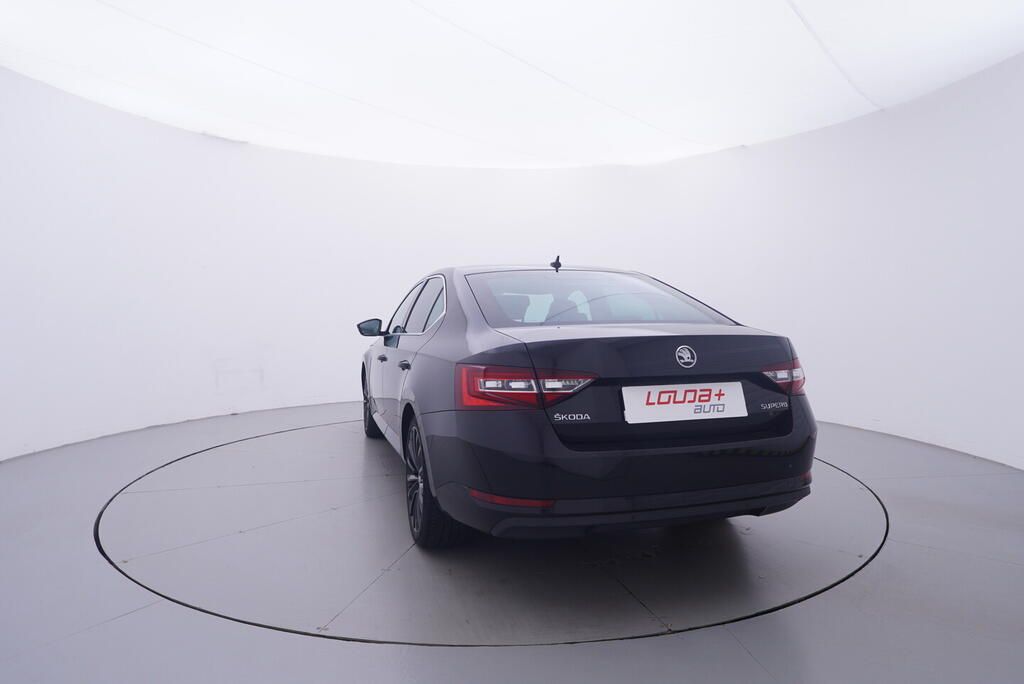 Škoda Superb, Style 2.0 TDI 140 kW - fotka 4