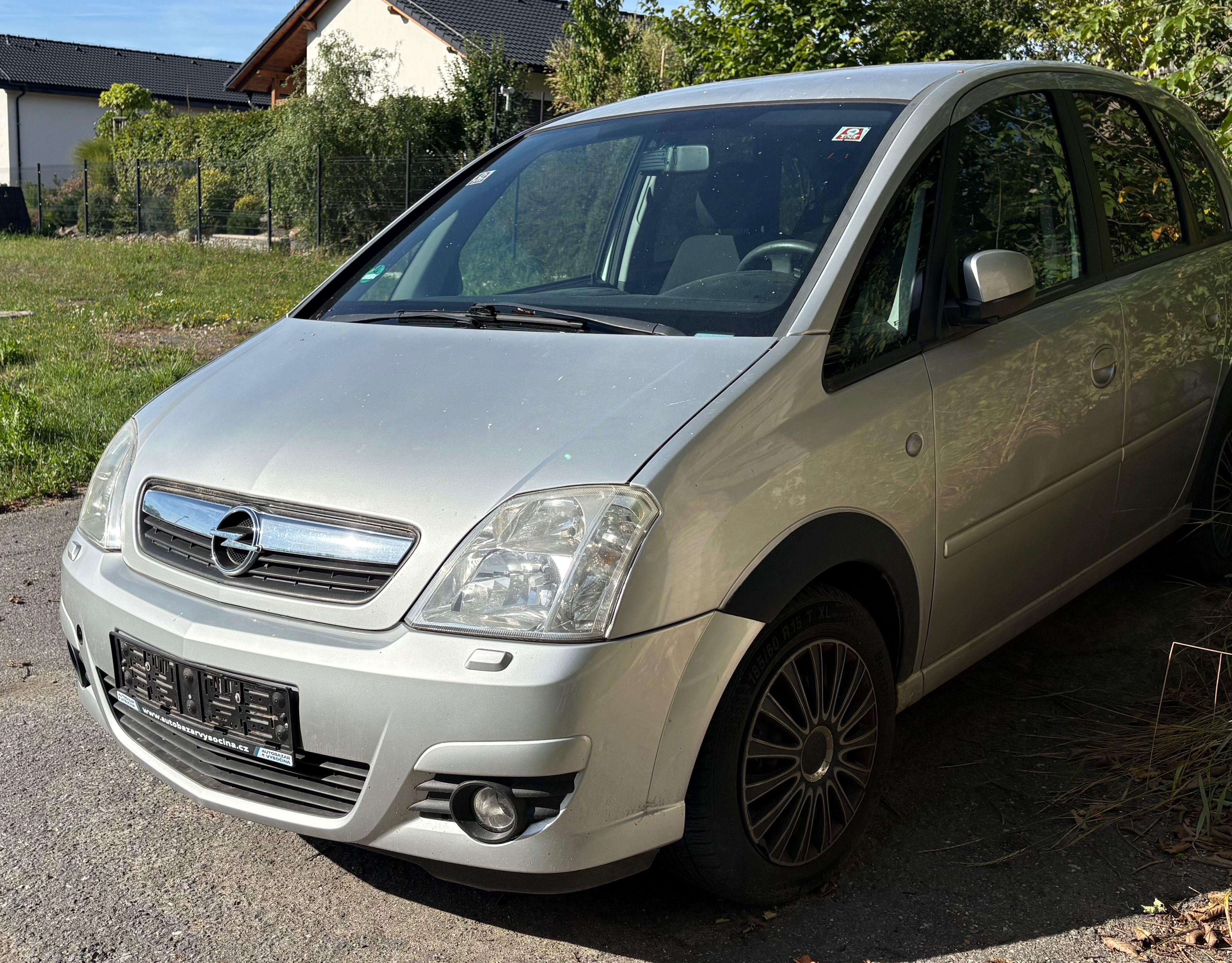 Opel Meriva, Opel Meriva 1,4, poškoz. motor - fotka 2