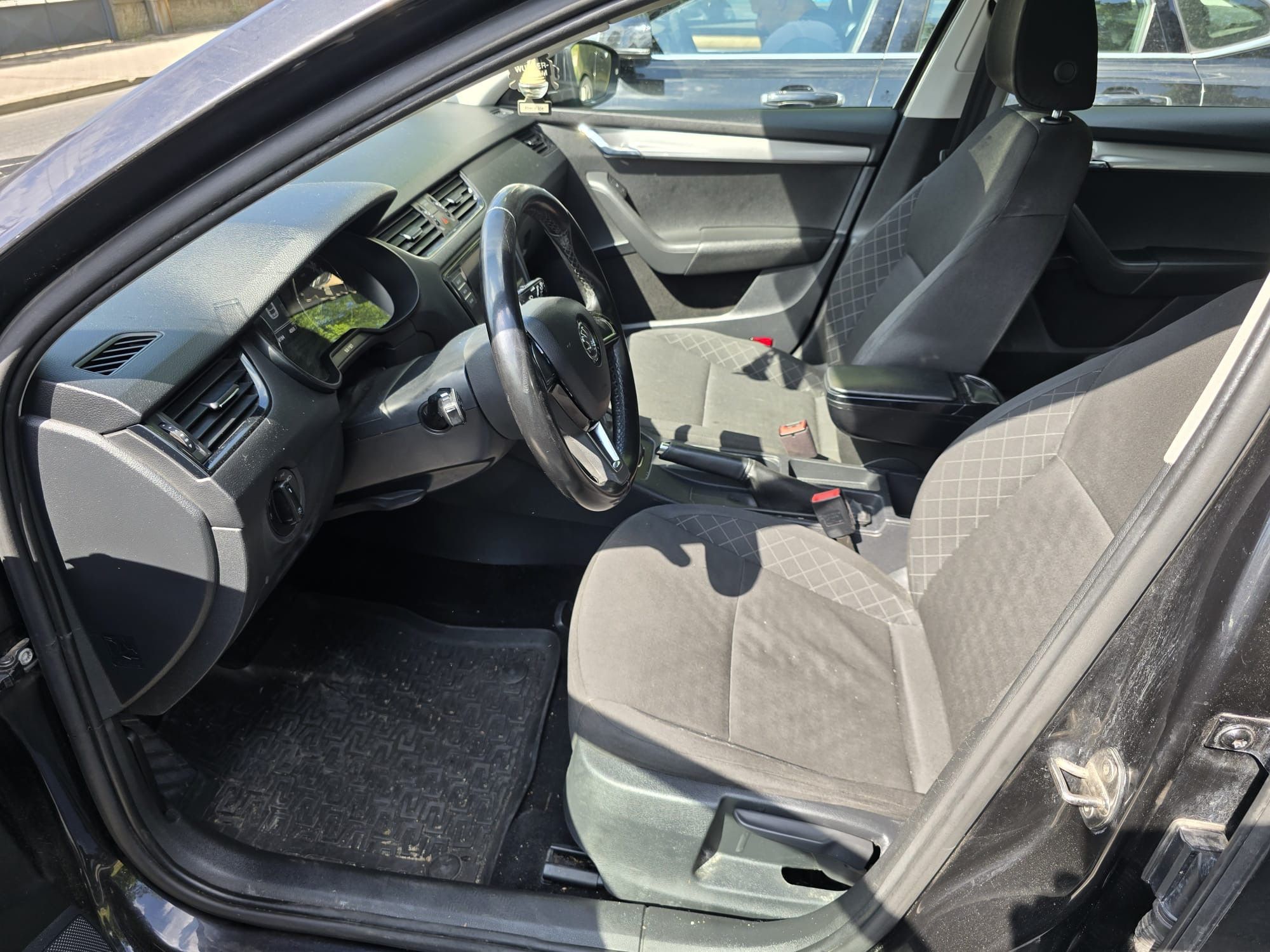 Škoda Octavia, automat, CNG, kožený paket - fotka 5