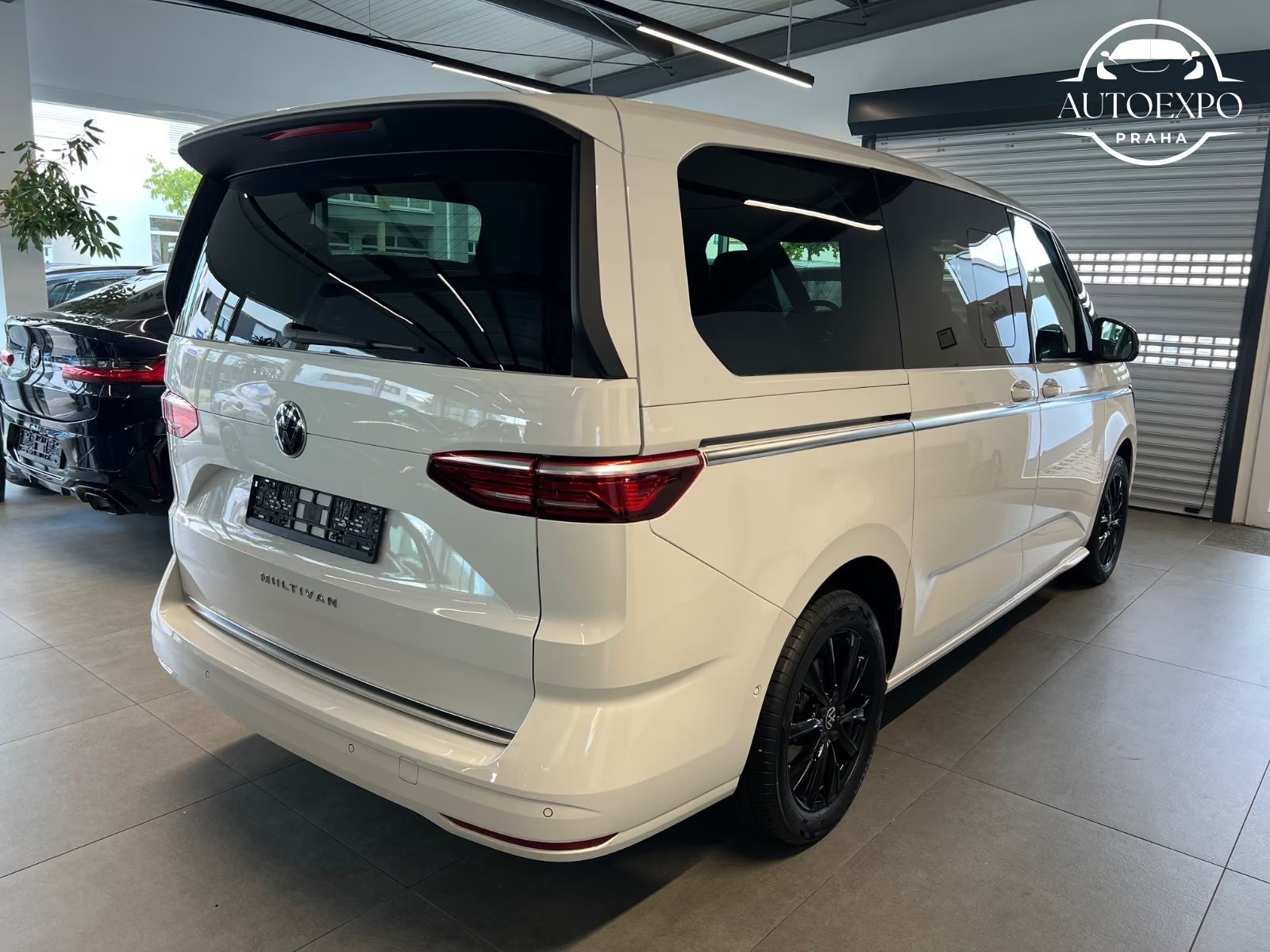 Volkswagen Multivan, 2,0 TDi* Long* Záruka 5.let - fotka 3