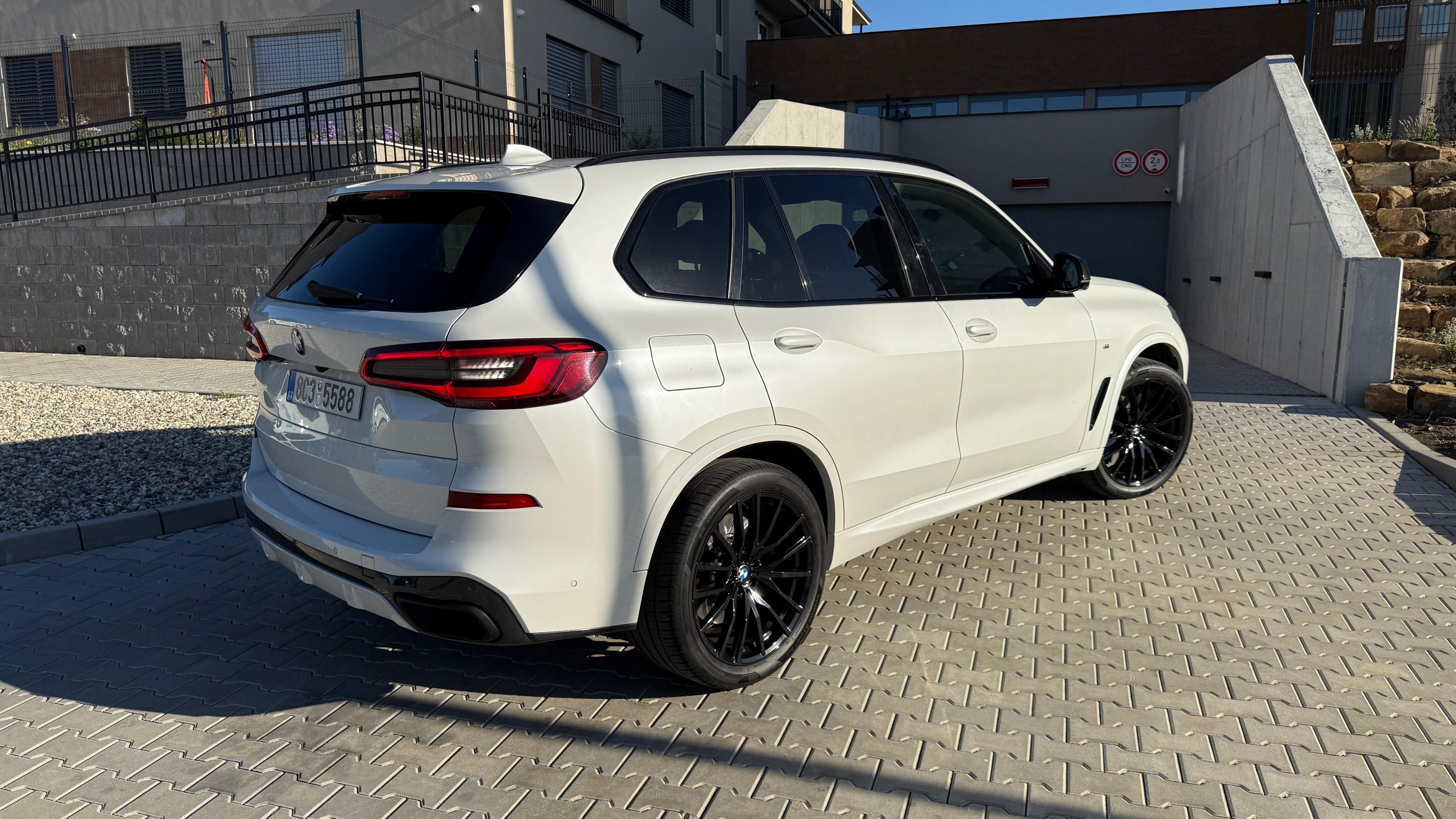 BMW X5 - fotka 6