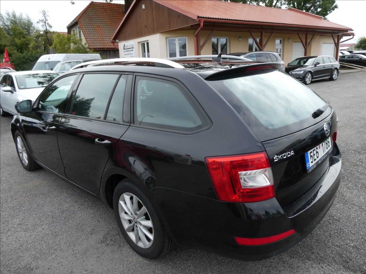 Škoda Octavia, 1,6 TDi 77kW DSG - fotka 6