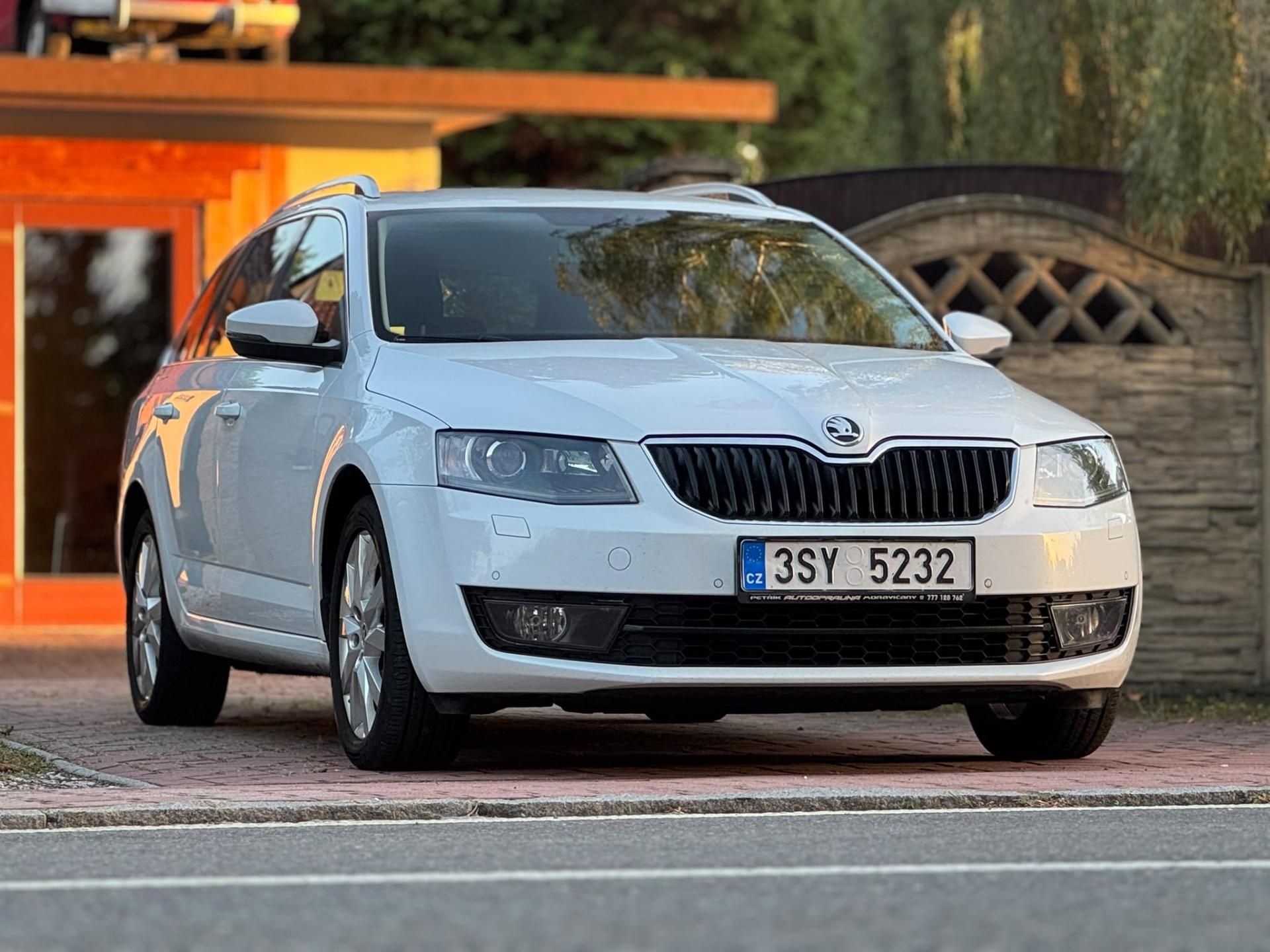 Škoda Octavia, 2.0TDi STYLE 1.MAJ DPH ROZVODY - fotka 3