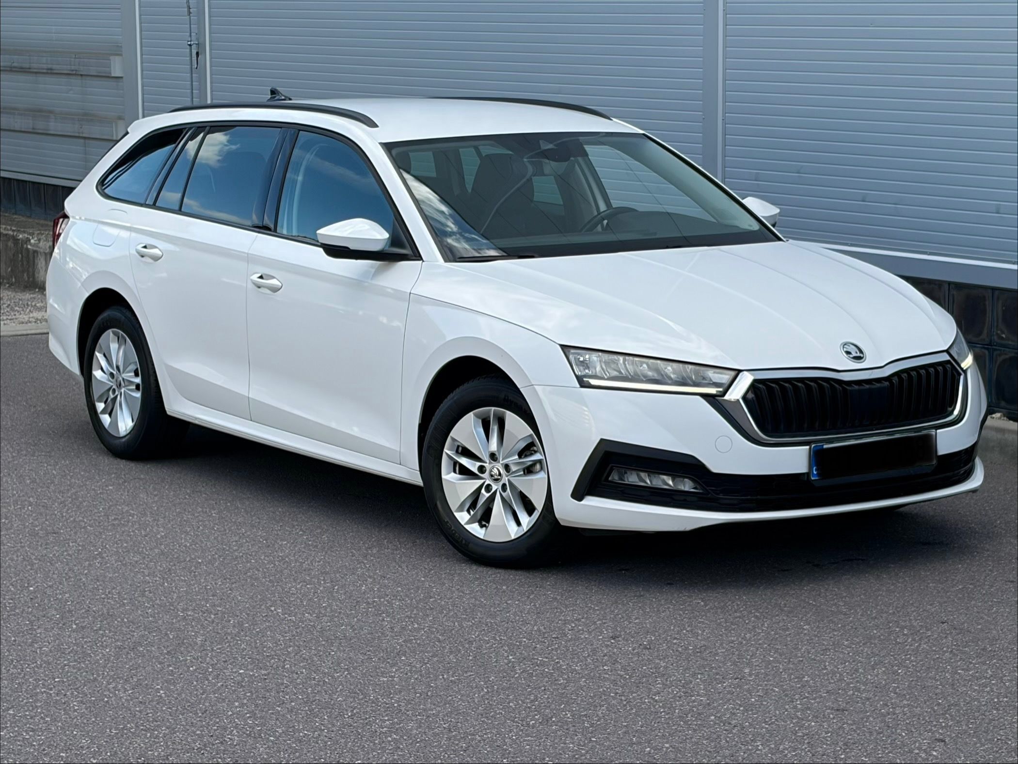 Škoda Octavia, 110kW DSG/ACC/NAVI/SERVIS/ - fotka 3