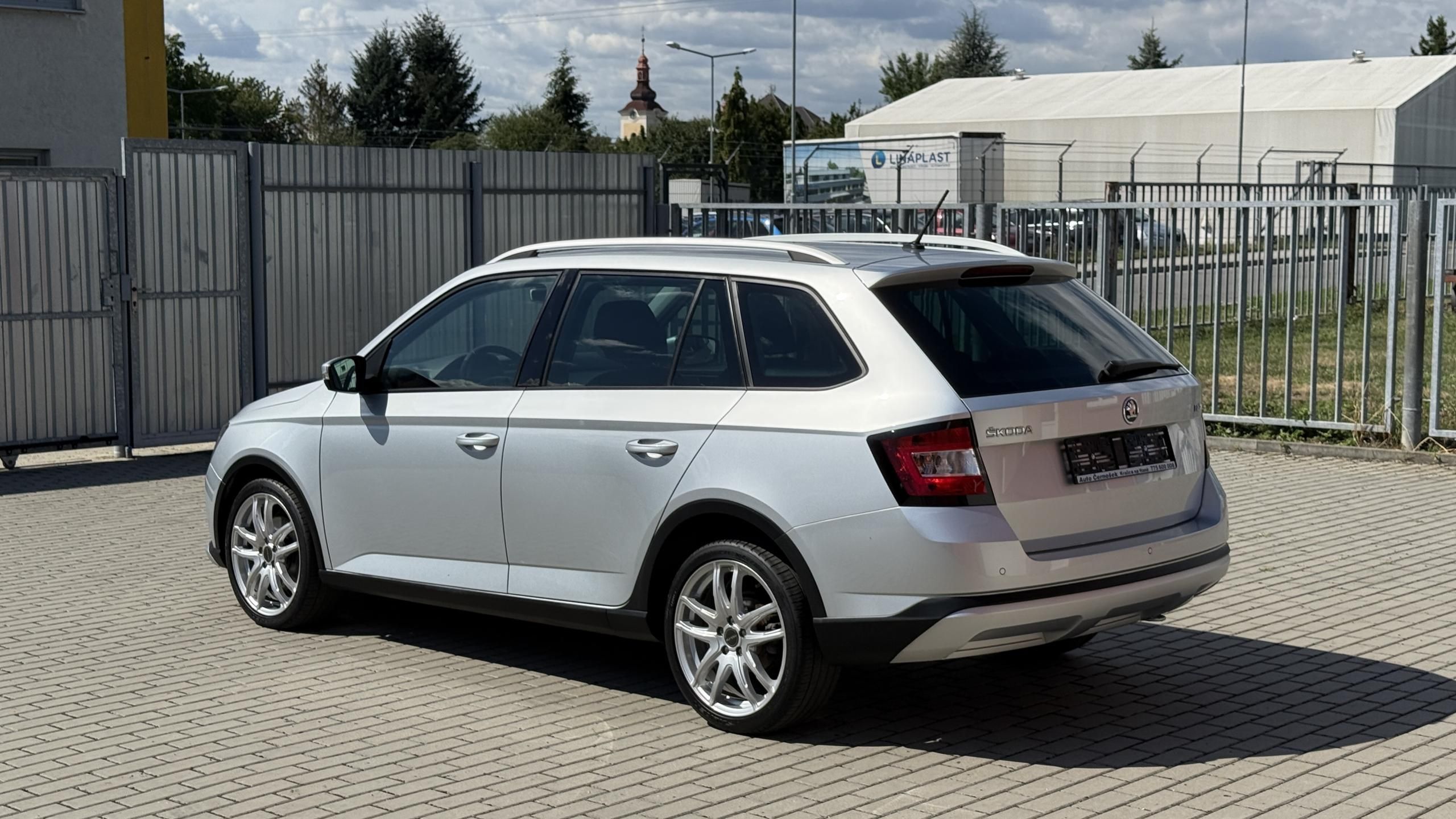 Škoda Fabia, 1.2TSi*81kW*SCOUT-LINE*6KVALT* - fotka 2