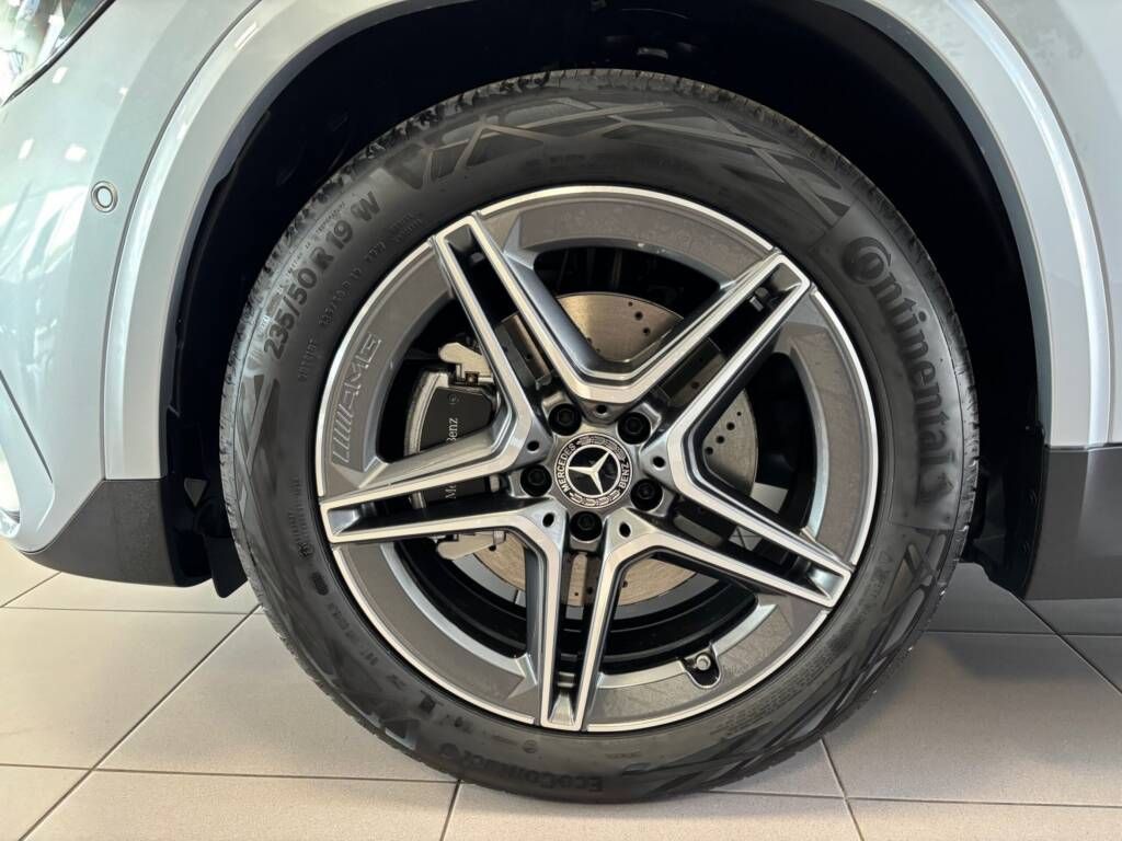 Mercedes-Benz GLA, 200 d 4M - fotka 5
