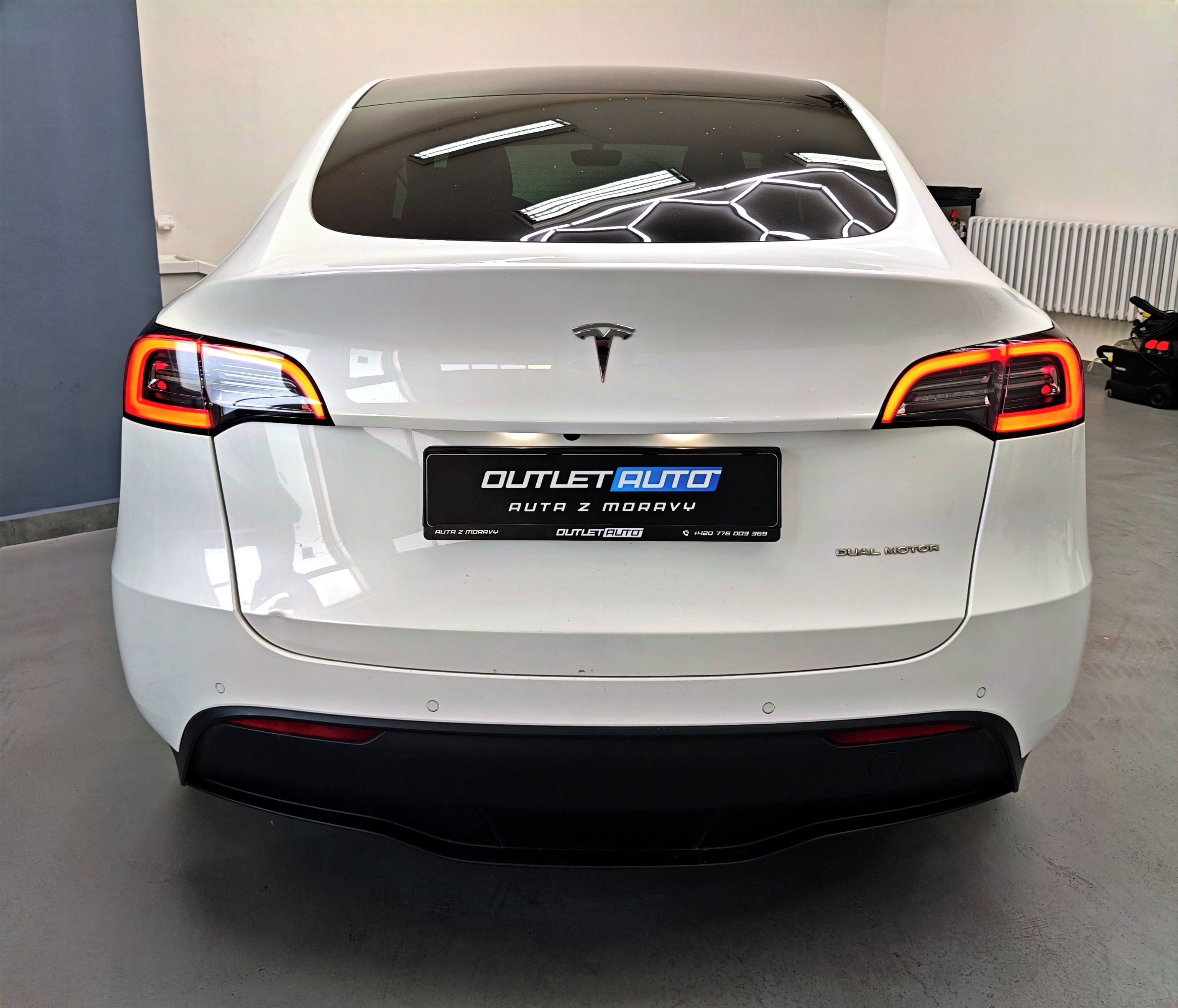 Tesla Model Y, LONG RANGE,AWD, AUTOPILOT, DPH - fotka 6