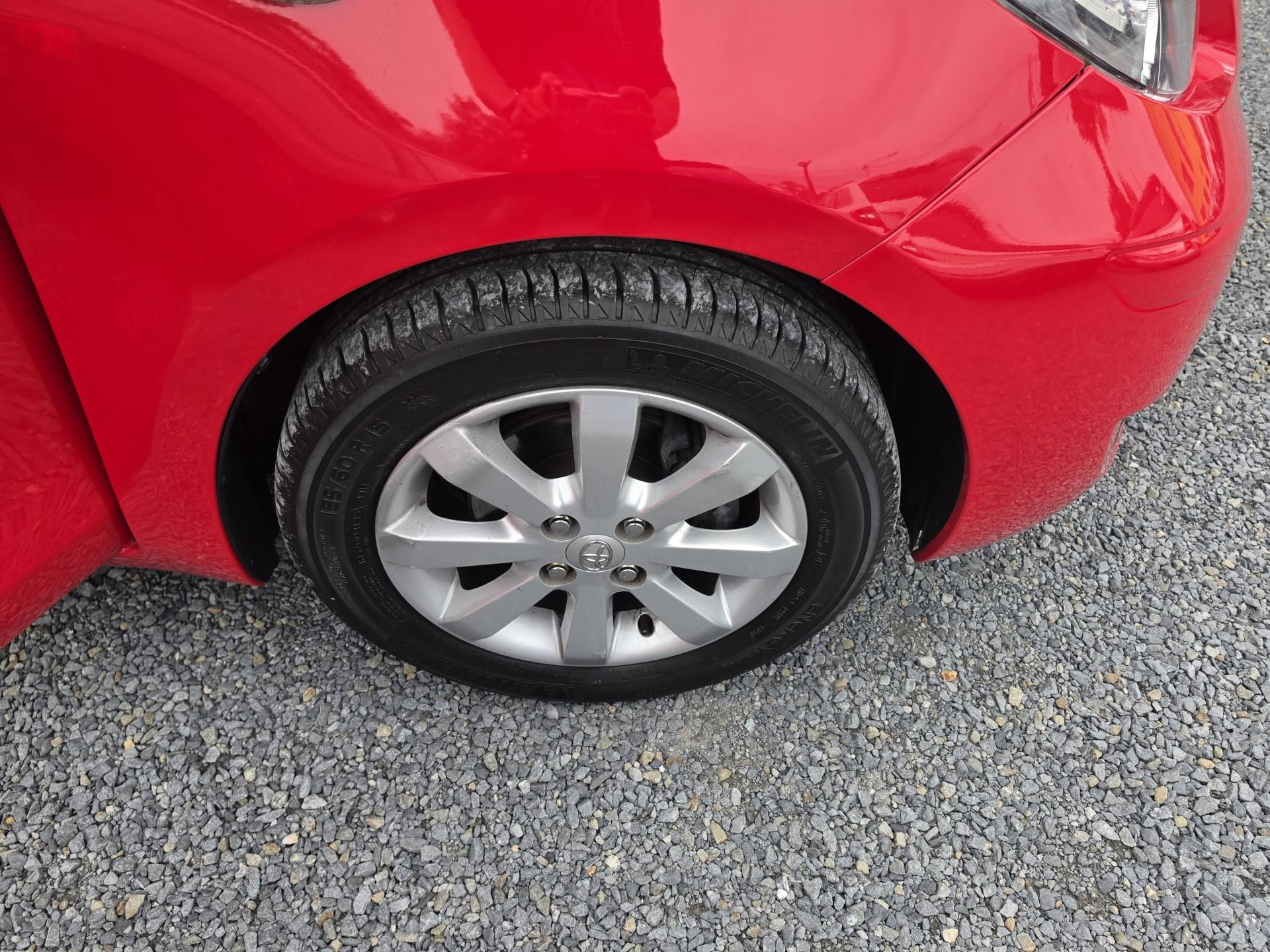Toyota Yaris, 1.0 VVTI Klimatizace - fotka 6