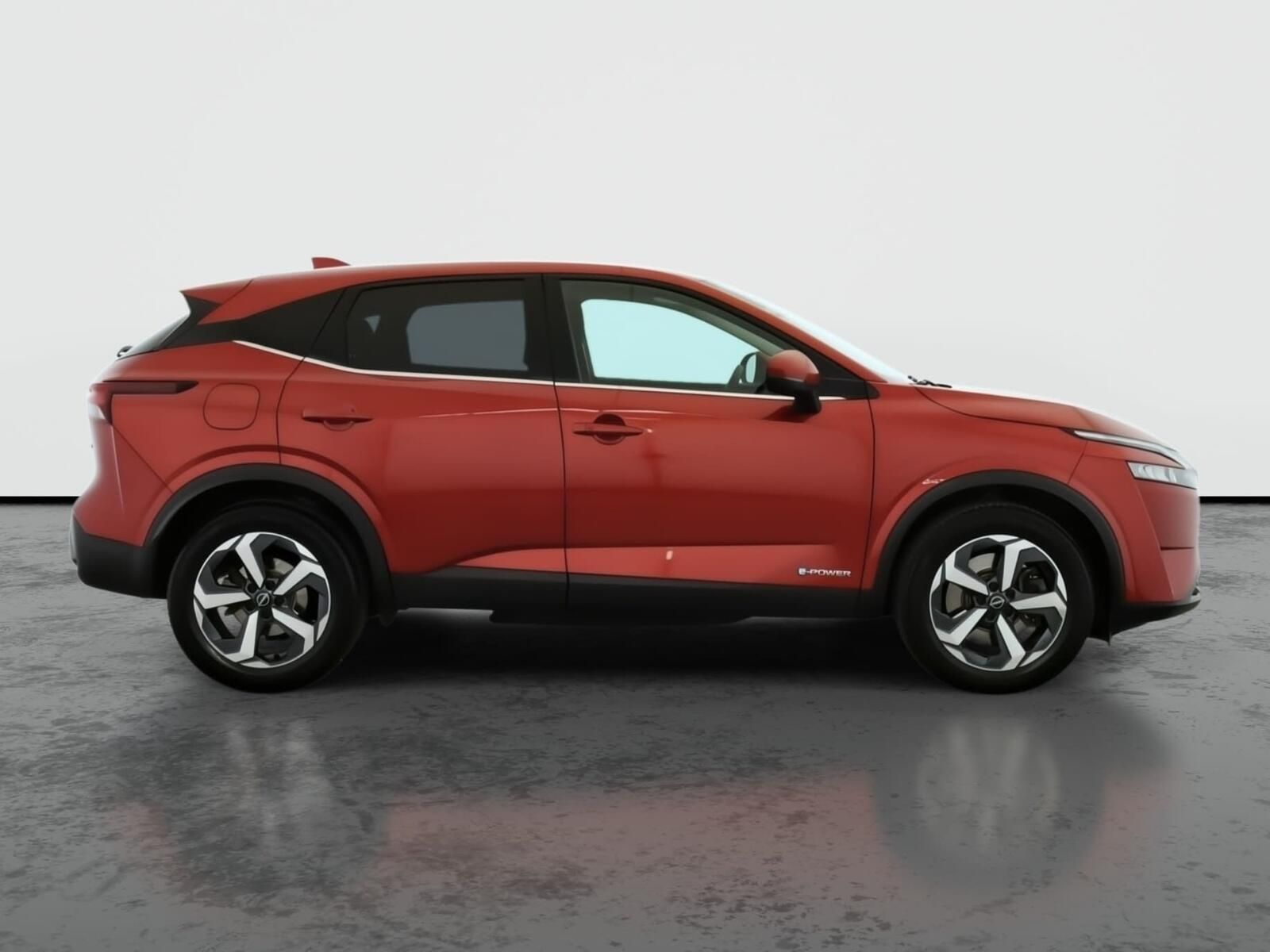 Nissan Qashqai, 1.5 e-Power, Automat, ČR,1.maj - fotka 6