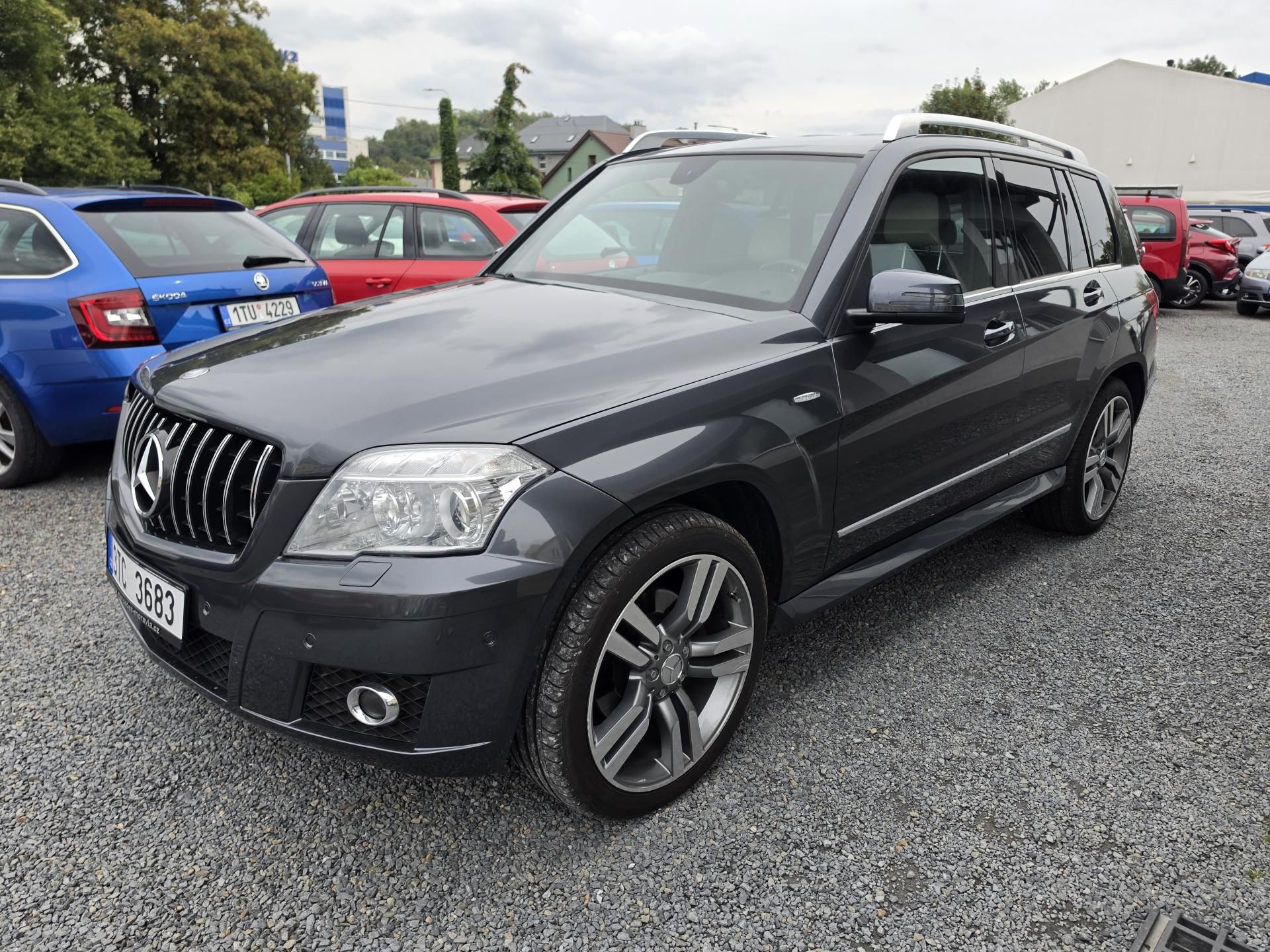 Mercedes-Benz GLK, 350 4-MATIC - fotka 2