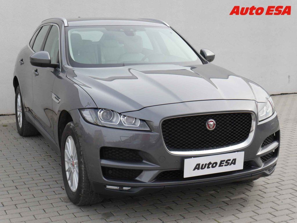 Jaguar F-Pace, 2.0D 4x4,ČR,AT,bixenon