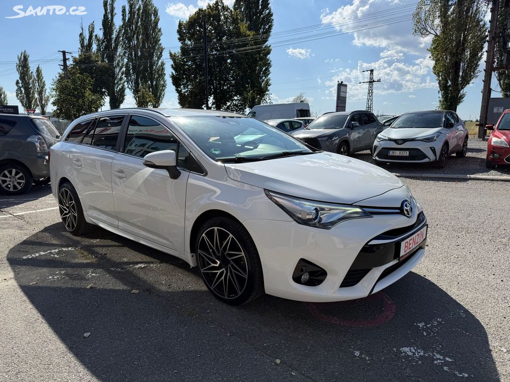 Toyota Avensis, fotka 9