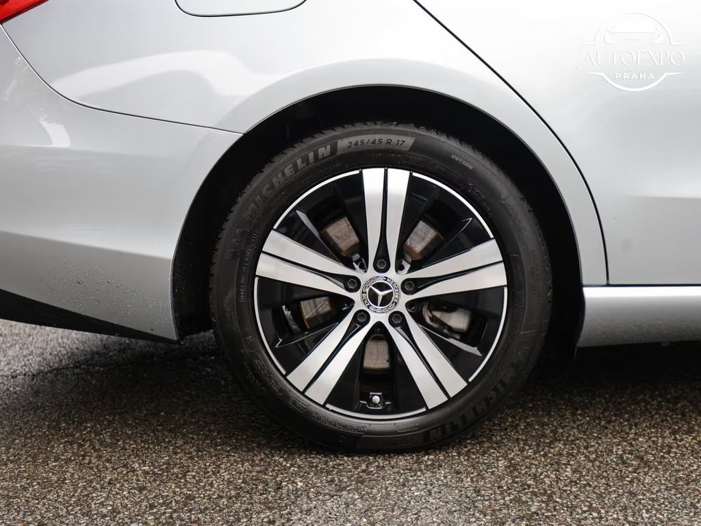 Mercedes-Benz Třídy C, 300de T Avantgarde Advanced+ - fotka 3