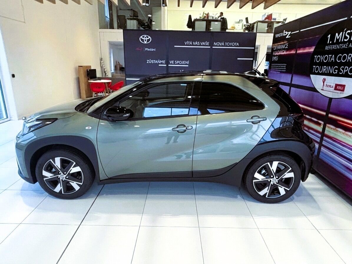 Toyota Aygo, 1,5   X Style 2026 - fotka 4