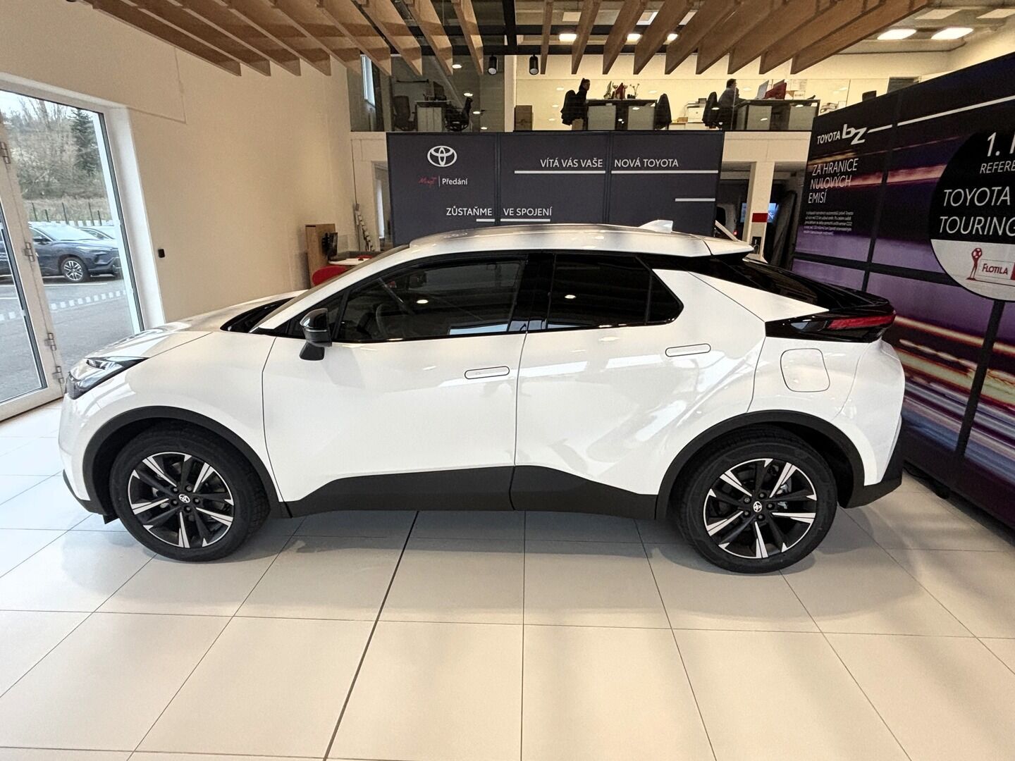 Toyota C-HR, 2,0 Style PHEV - fotka 4