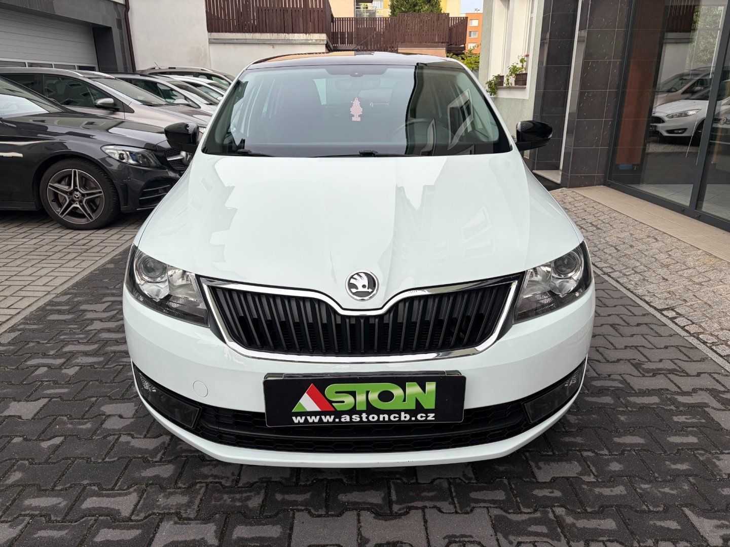 Škoda Rapid, 1,4TSi 92kW, DSG, Spaceback - fotka 2