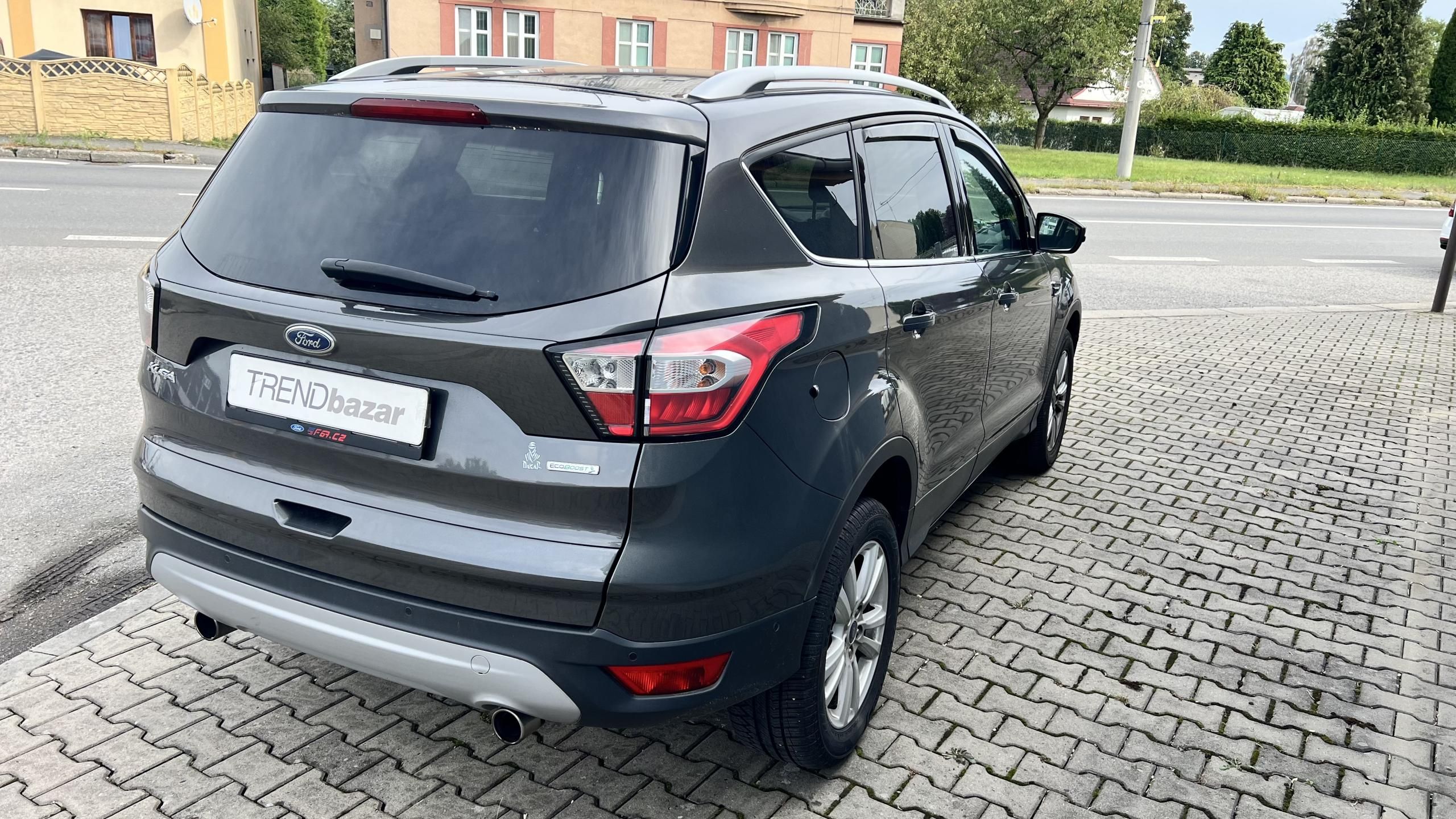 Ford Kuga, 1.5 EcoBoost TITANIUM - fotka 4