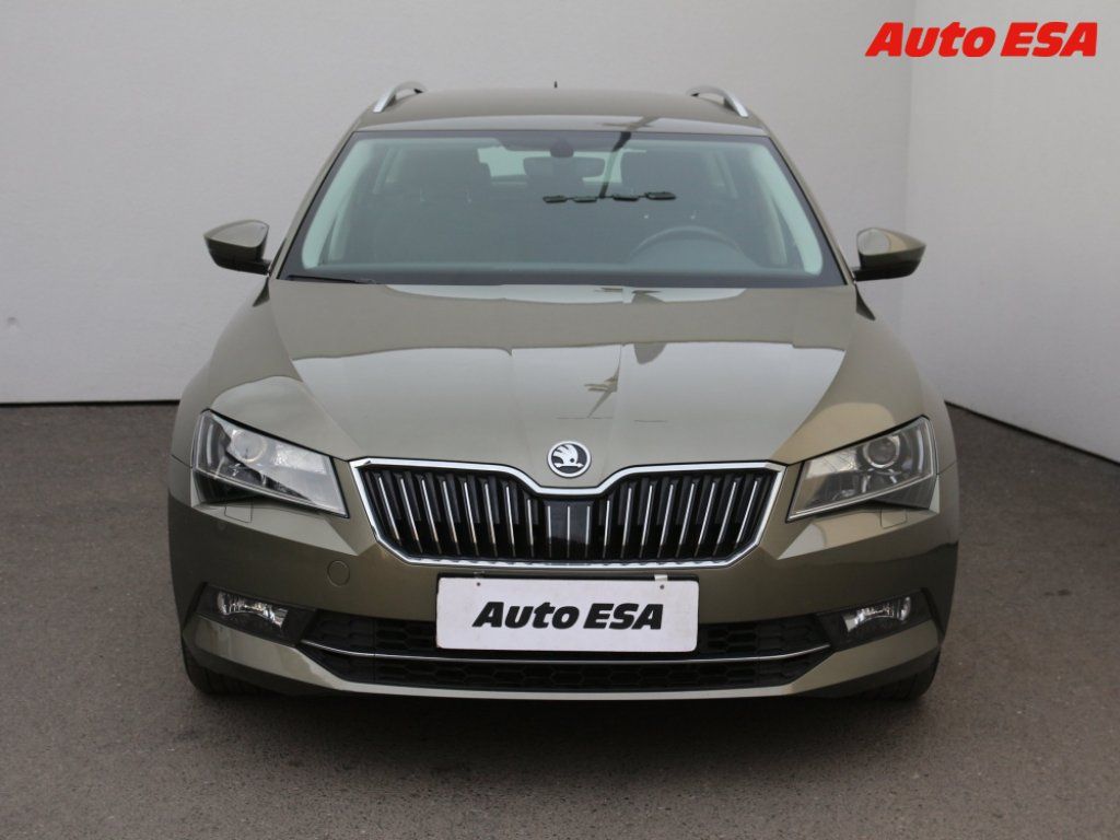Škoda Superb, 2.0 TDi 4x4,navi - fotka 2