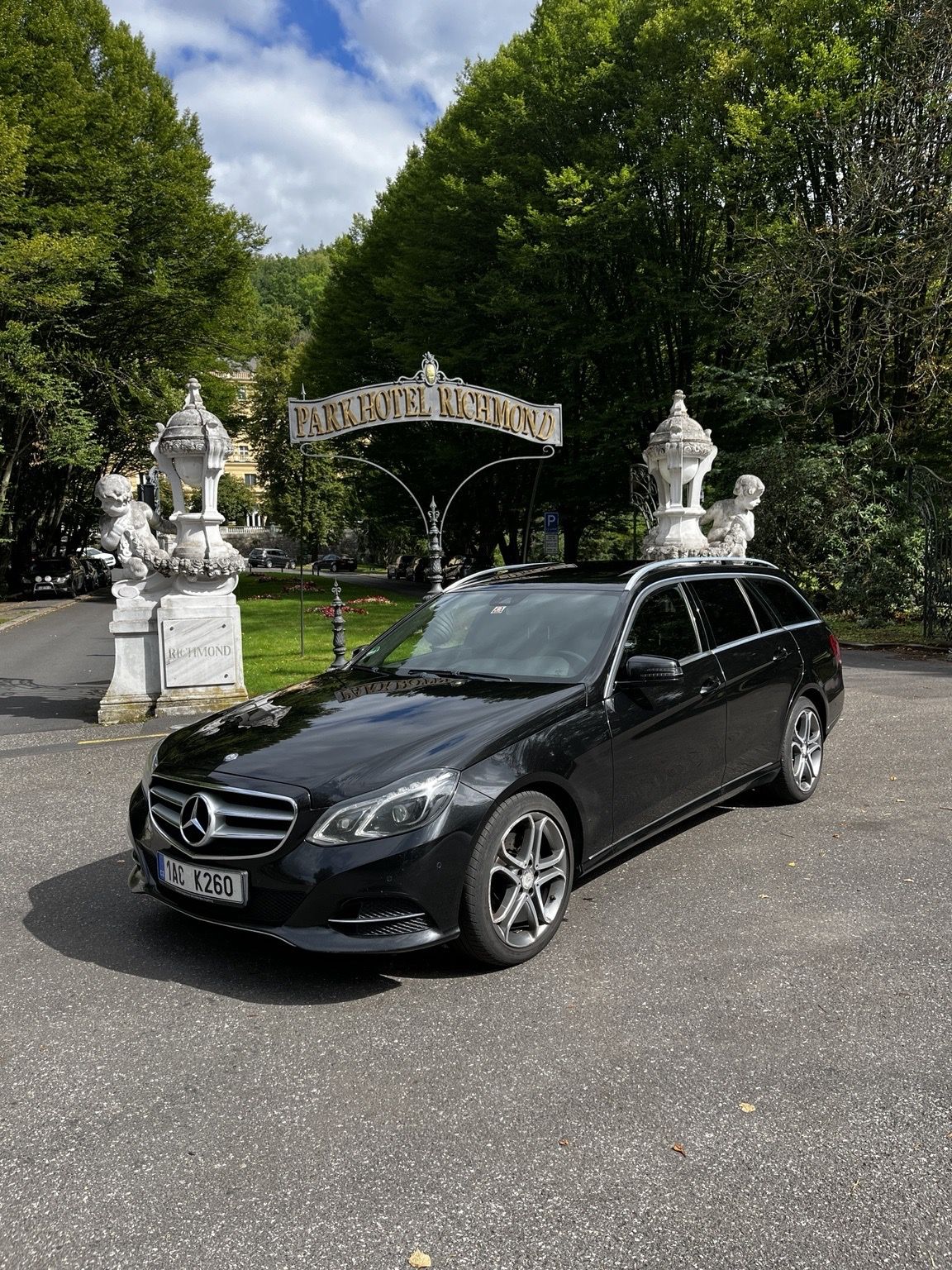 Mercedes-Benz Třídy E, Mercedes-Benz E220 CDI T Avant