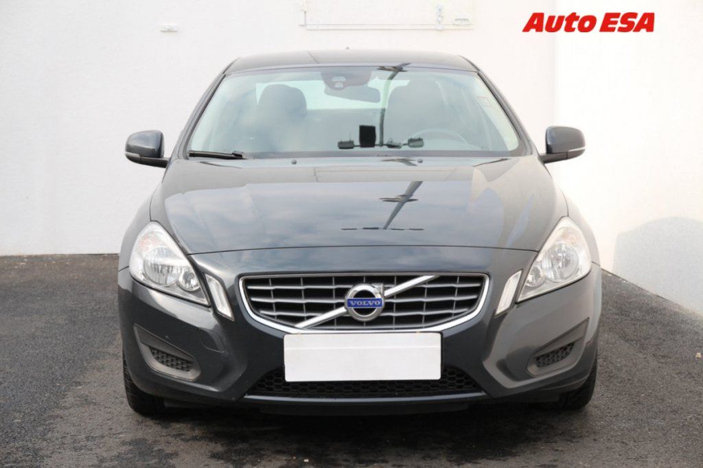 Volvo S60, D3 - fotka 2