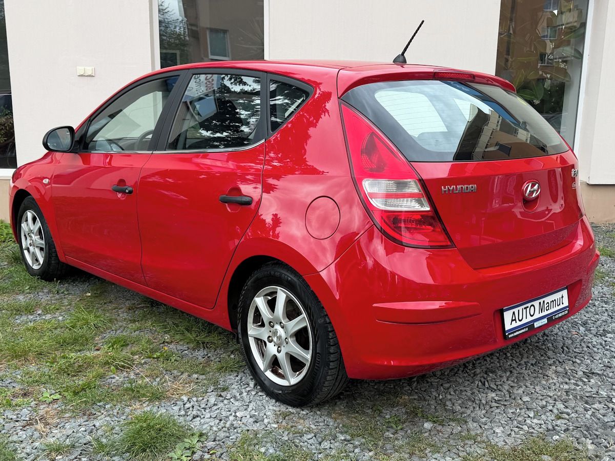 Hyundai i30, 1.4 16v 80kW, LPG, pěkná - fotka 4