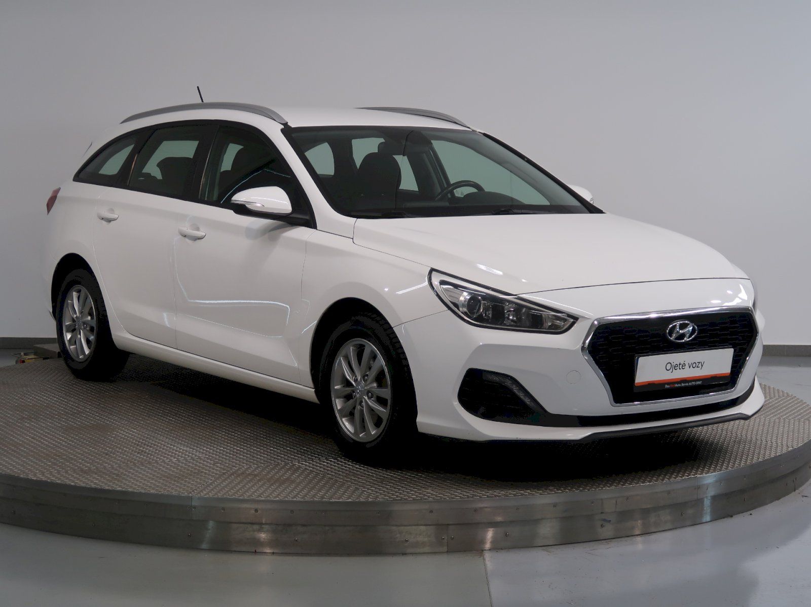 Hyundai i30, 1.6CRDI 85kW - fotka 6