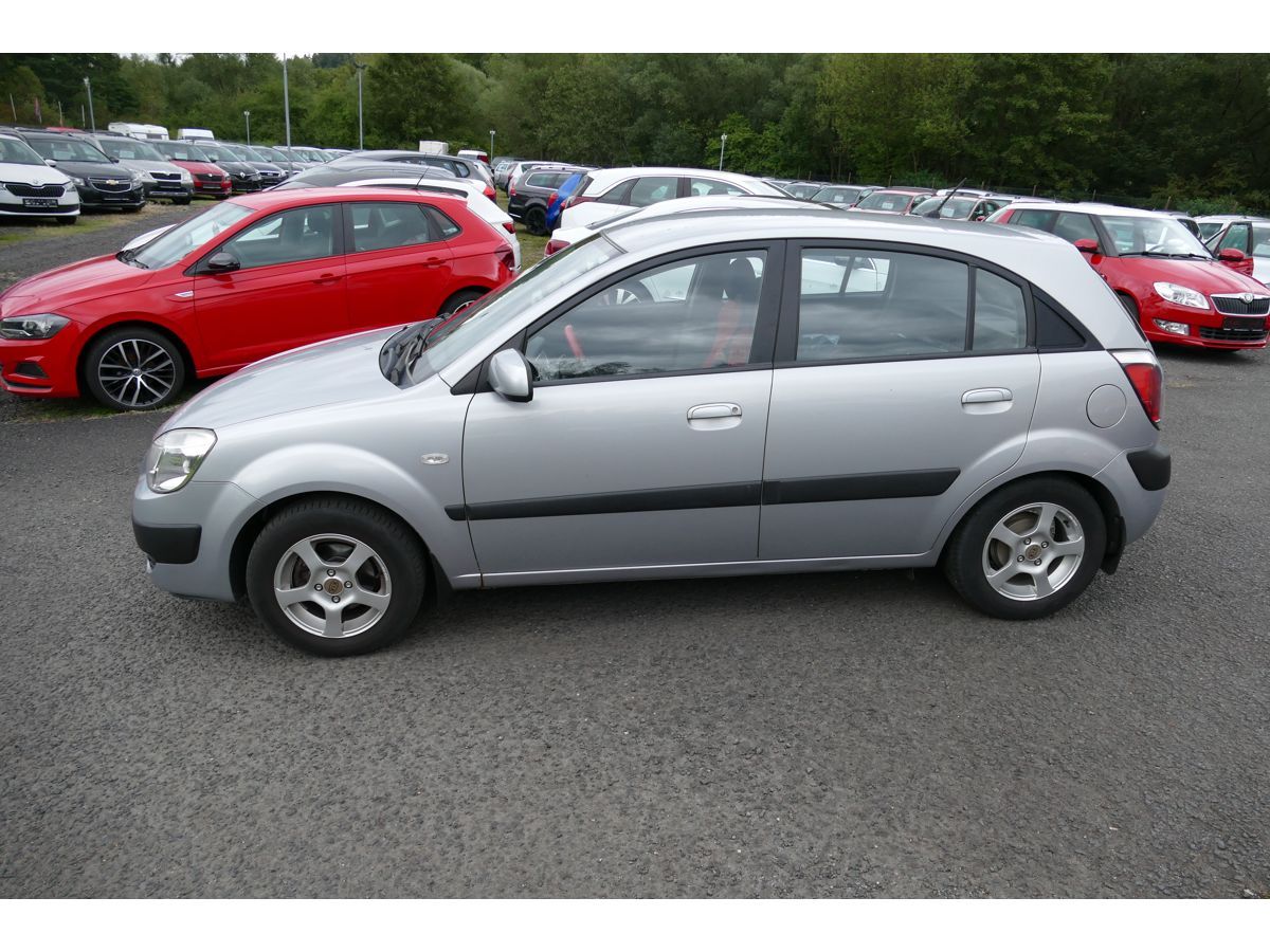 Kia Rio, 1,4 71KW KLIMA - fotka 3