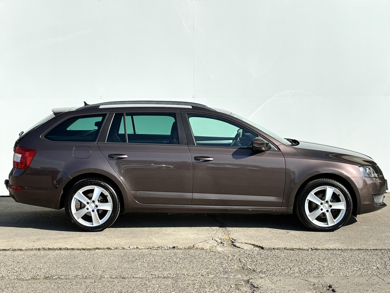 Škoda Octavia, 2.0 TDI 4x4 / 110 kW Elegance - fotka 3