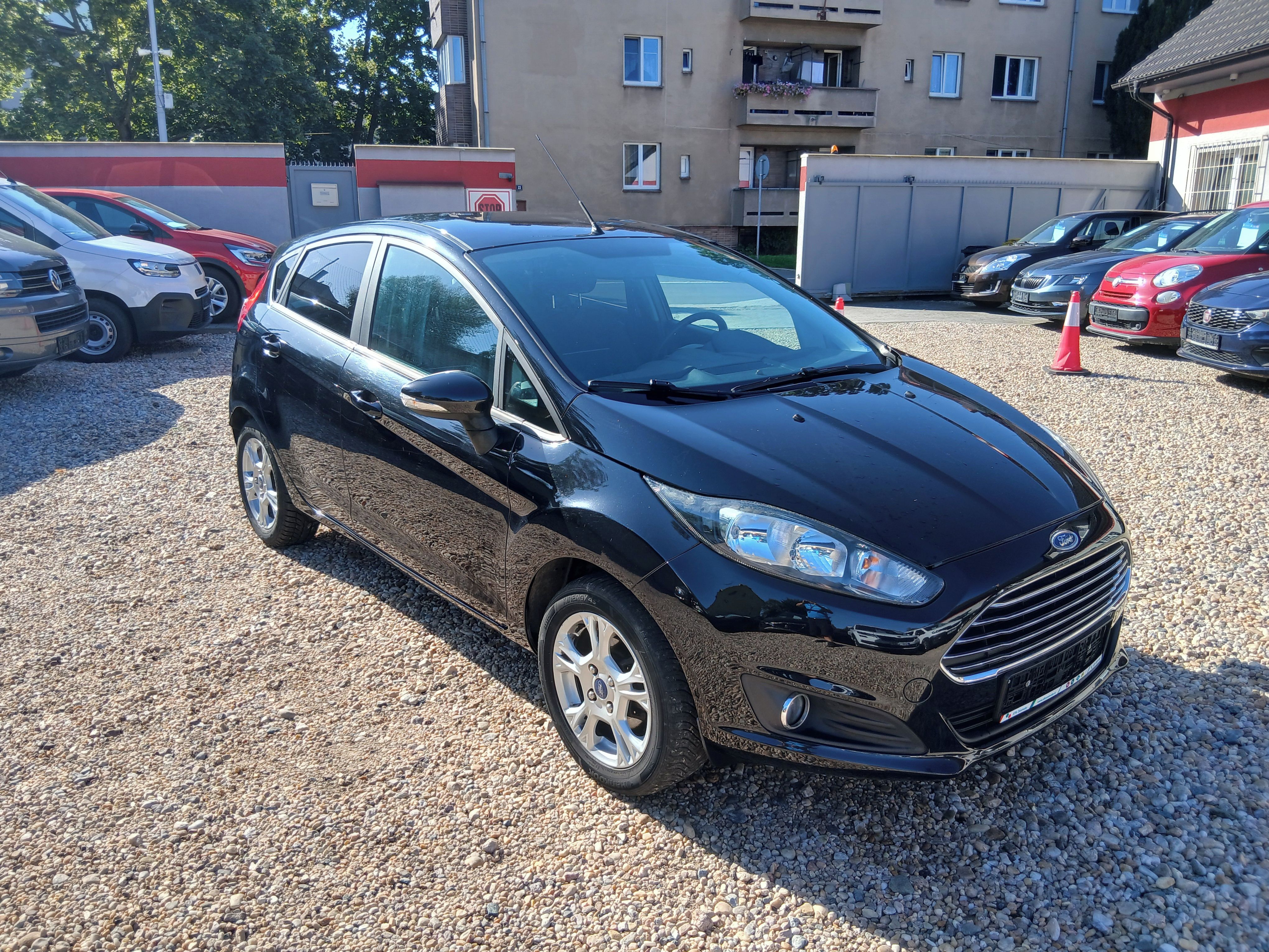 Ford Fiesta, 1.0i 59KW Klima 5dveří - fotka 3
