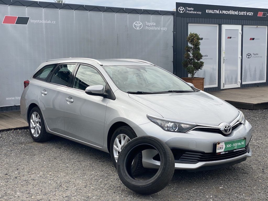 Toyota Auris, 1.6i, ČR, Active, DPH