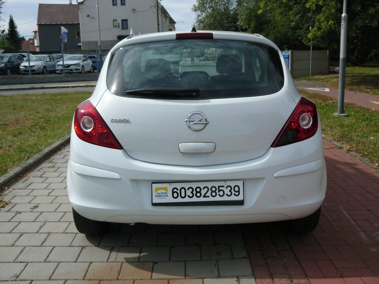 Opel Corsa, 12i 63kW ČR 1MAJ - fotka 5