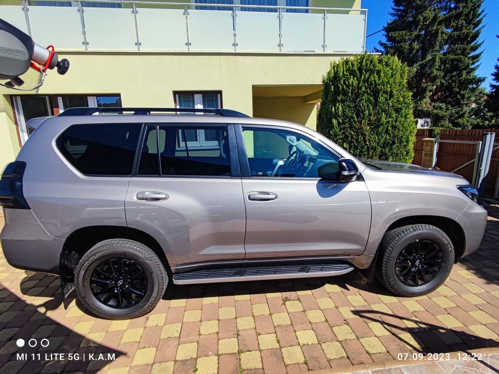 Toyota Land Cruiser - fotka 2
