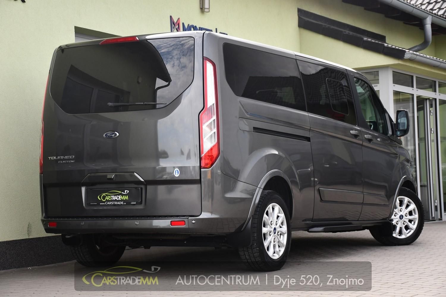 Ford Tourneo Custom, 2.0EcoBlue 8.MÍST TITANIUM - fotka 5