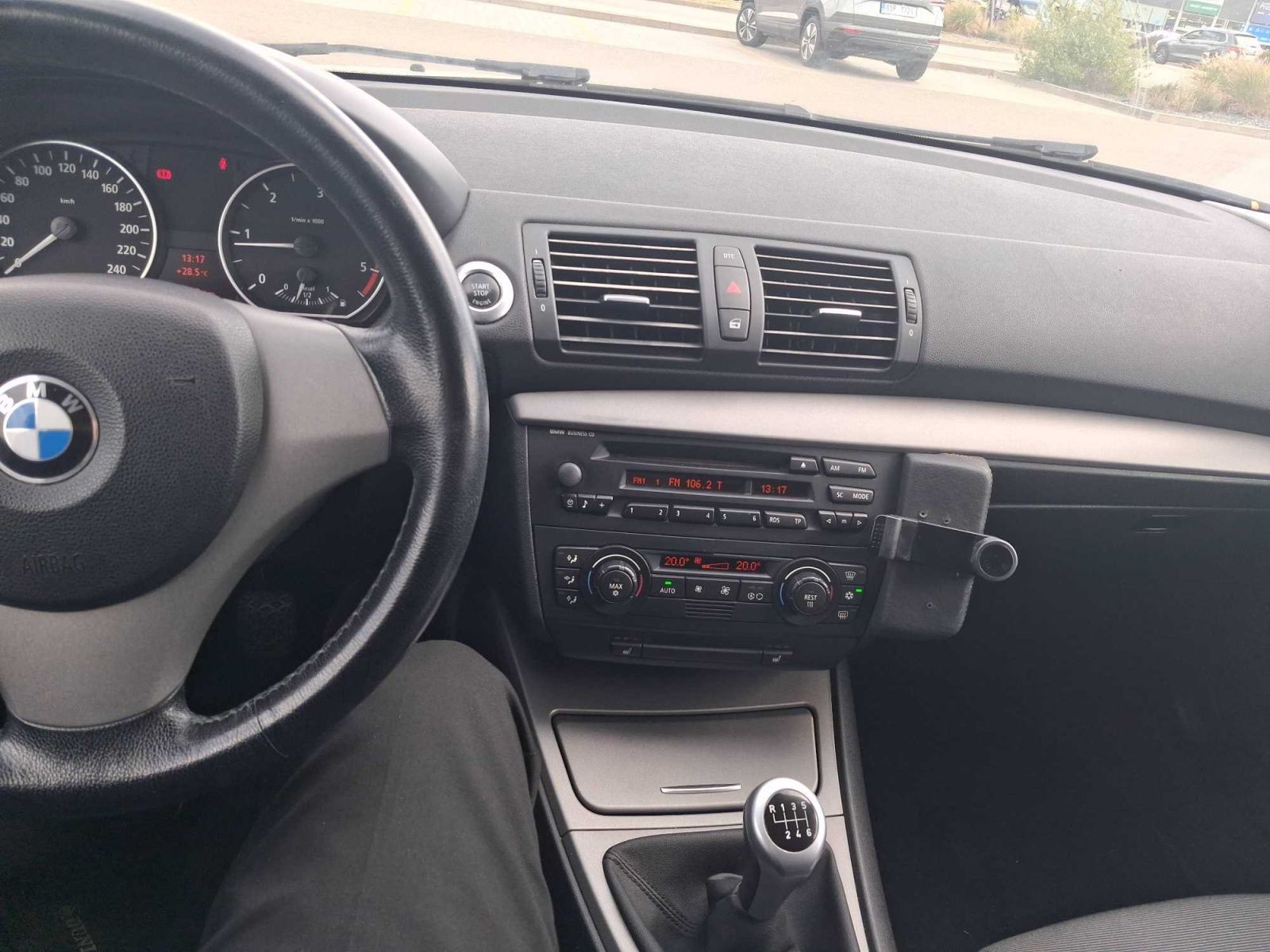 BMW Řada 1, 118d, Serv.kniha - fotka 3