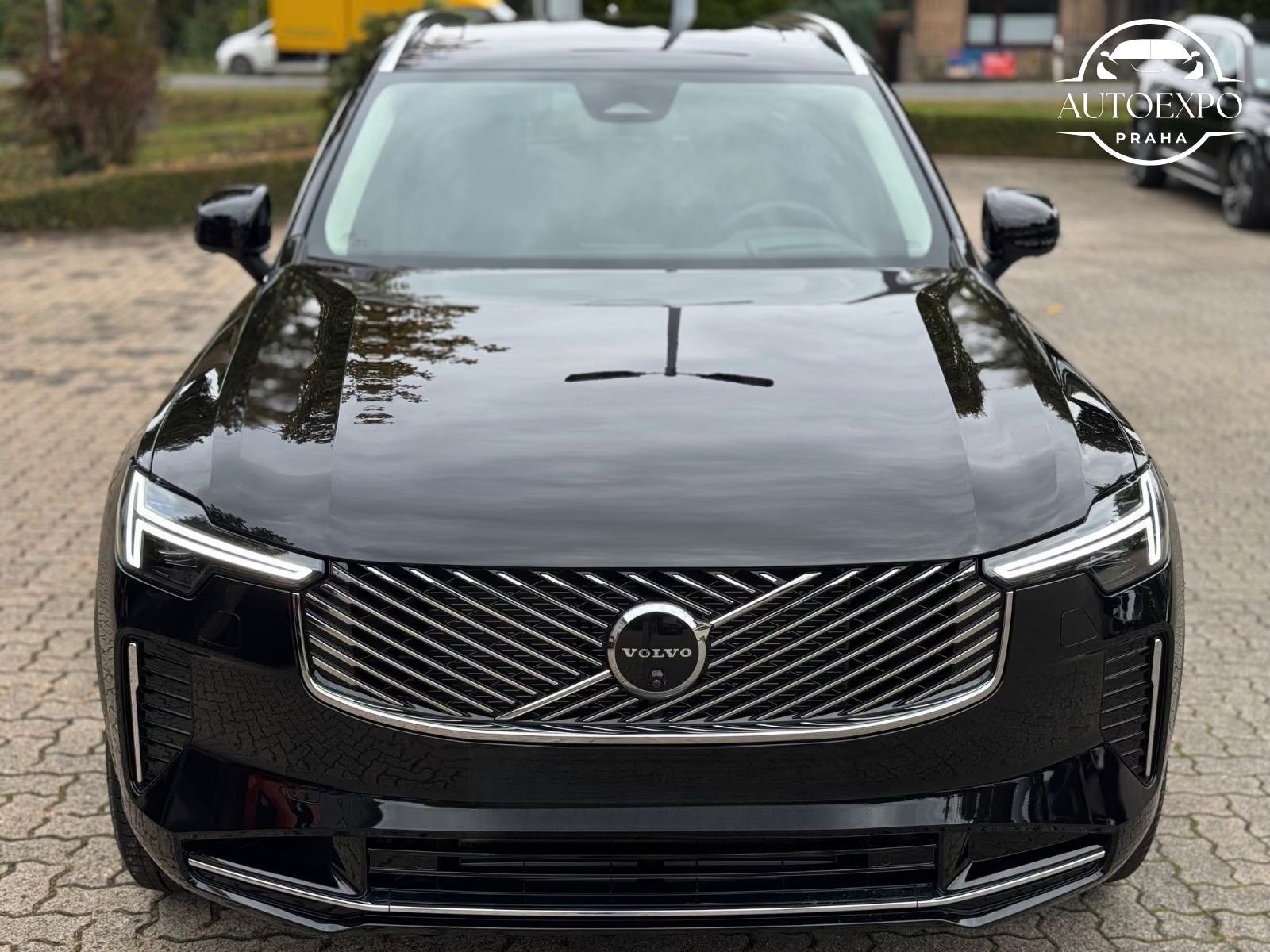 Volvo XC90, T8 AWD ULTRA BRIGHT*7MÍST - fotka 2