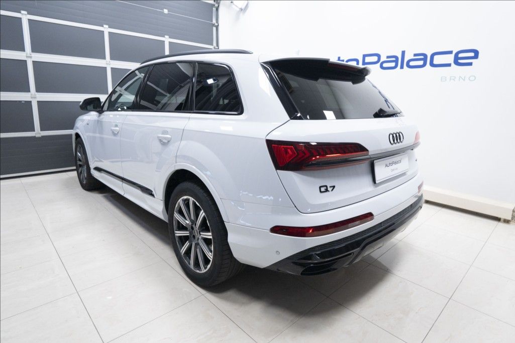 Audi Q7, 3,0 TDI QUATTRO S-LINE ČR - fotka 6