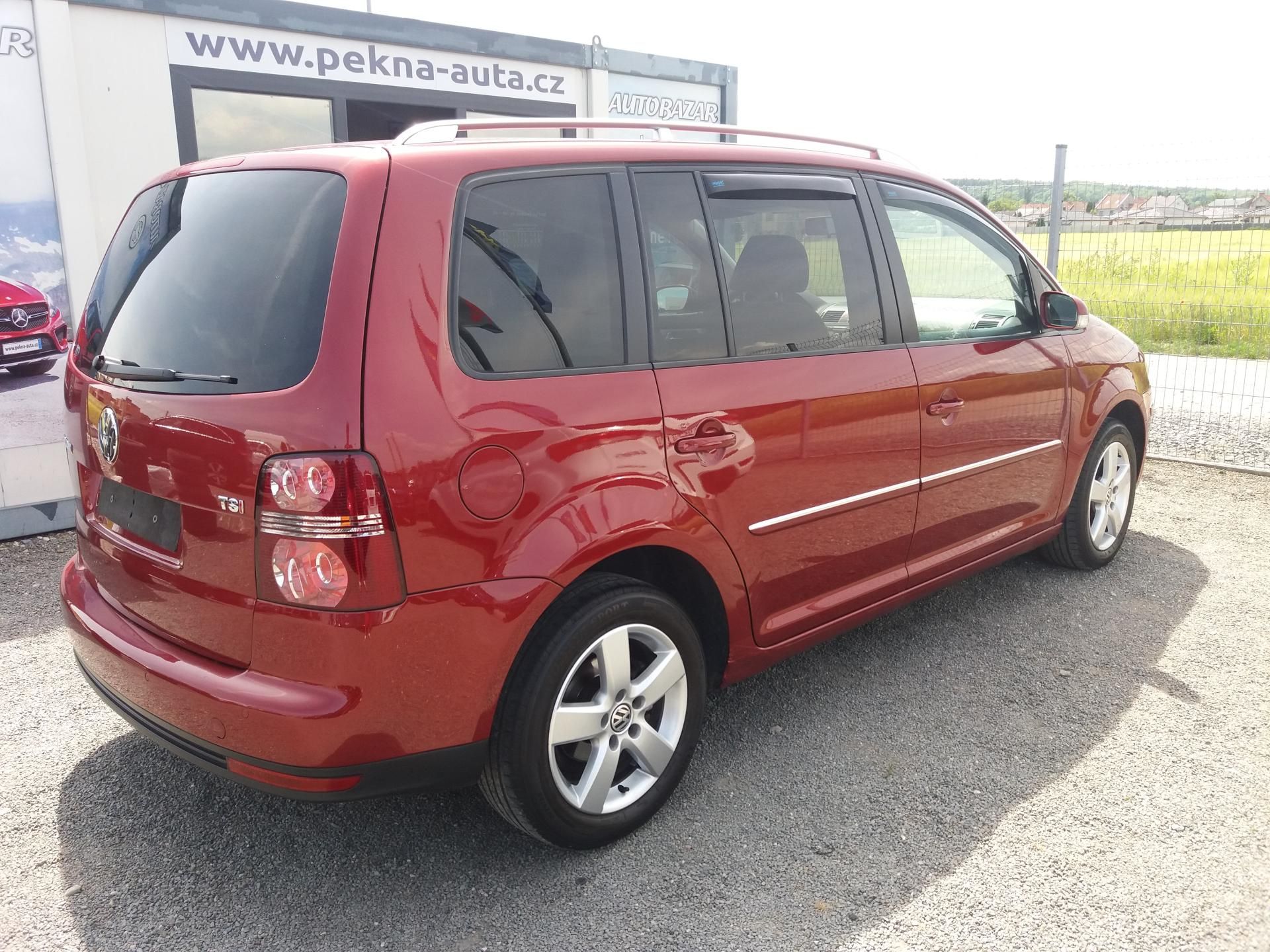Volkswagen Touran, 1.4TSi,103kW,7.MÍST,XENONY! - fotka 4