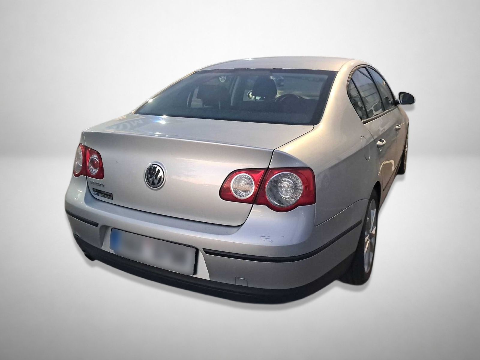 Volkswagen Passat, 1.6, Automatická klima - fotka 2