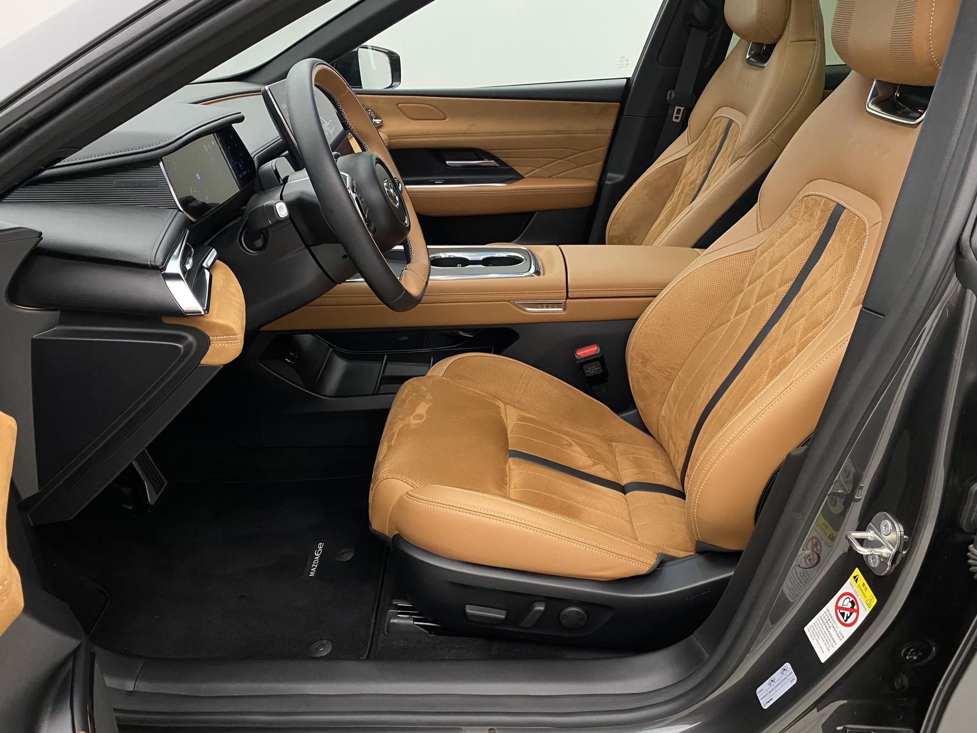 Mazda 6e, 180kW TAKUMI PLUS AUT CZ - fotka 2