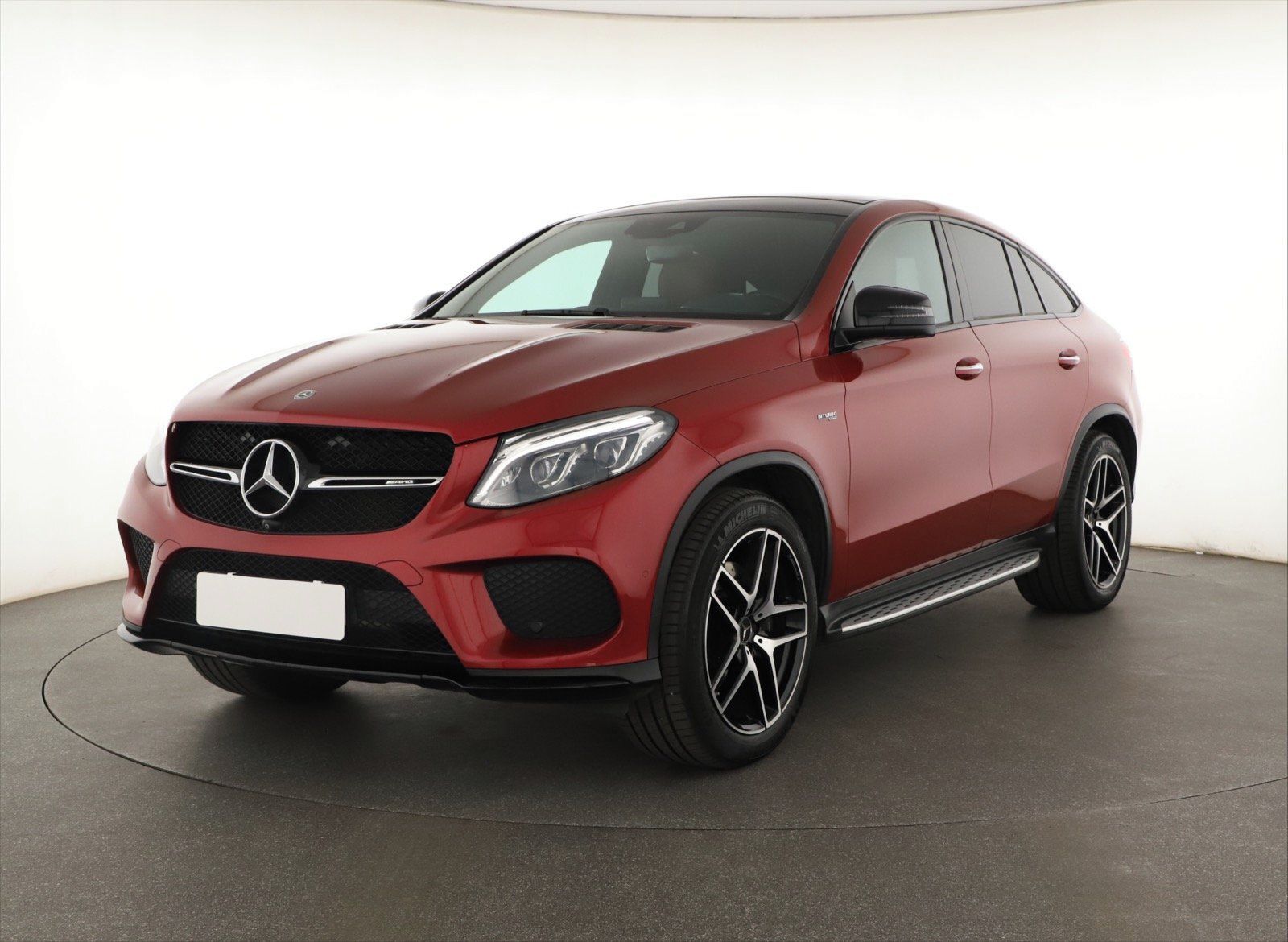 Mercedes-Benz GLE, AMG 4MATIC, AMG line - fotka 2