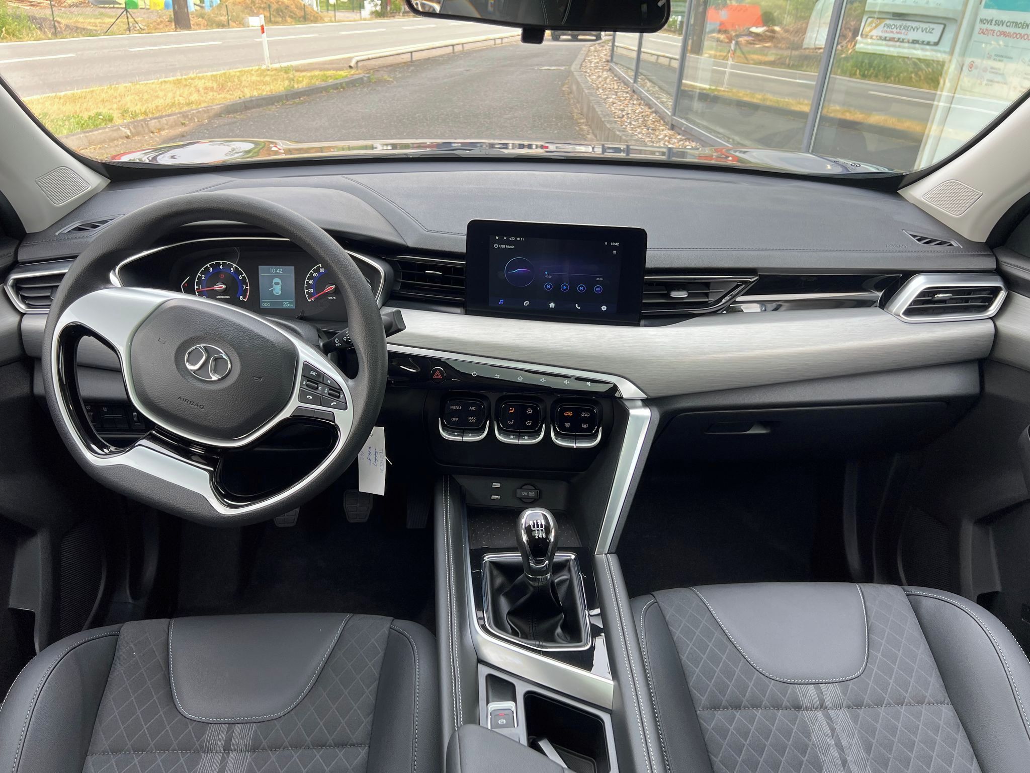 BAIC X3, 1.5 Turbo 100kW Výbava ALL IN. - fotka 2