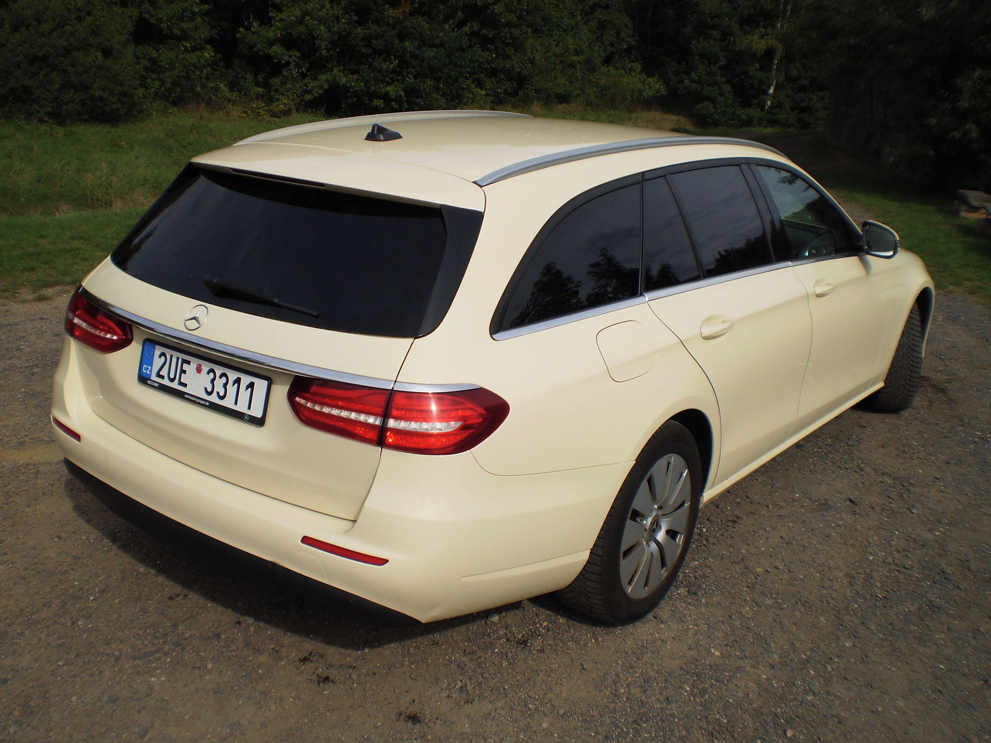 Mercedes-Benz Třídy E, 2.0d servisovano - fotka 5