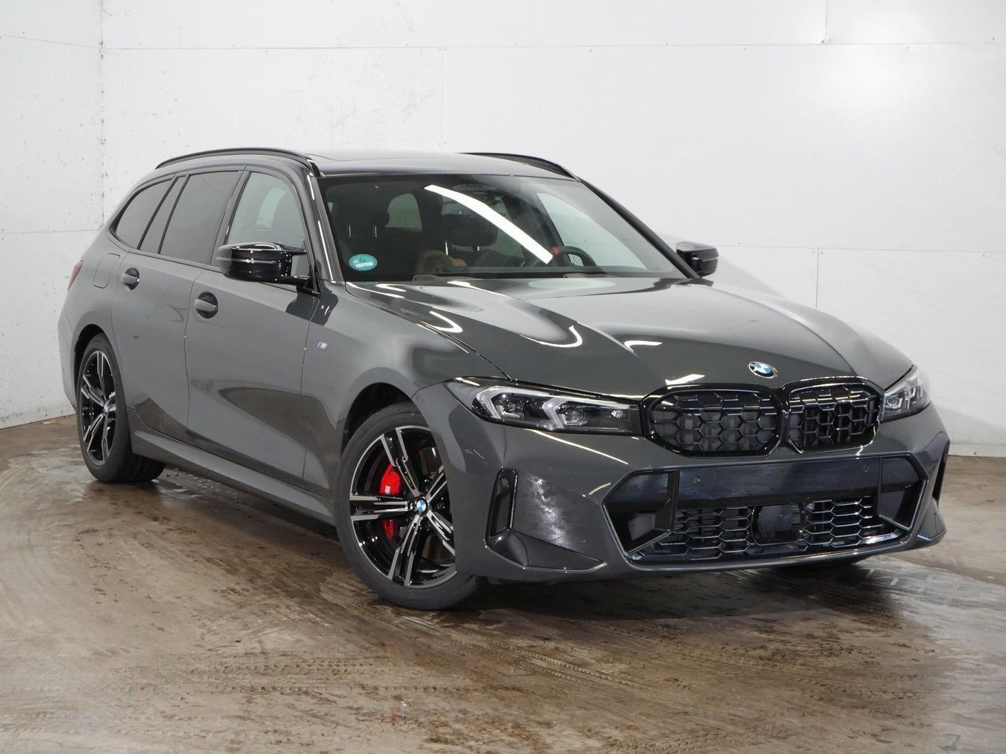 BMW Řada 3, M340i xDrive Touring M PRO - fotka 2