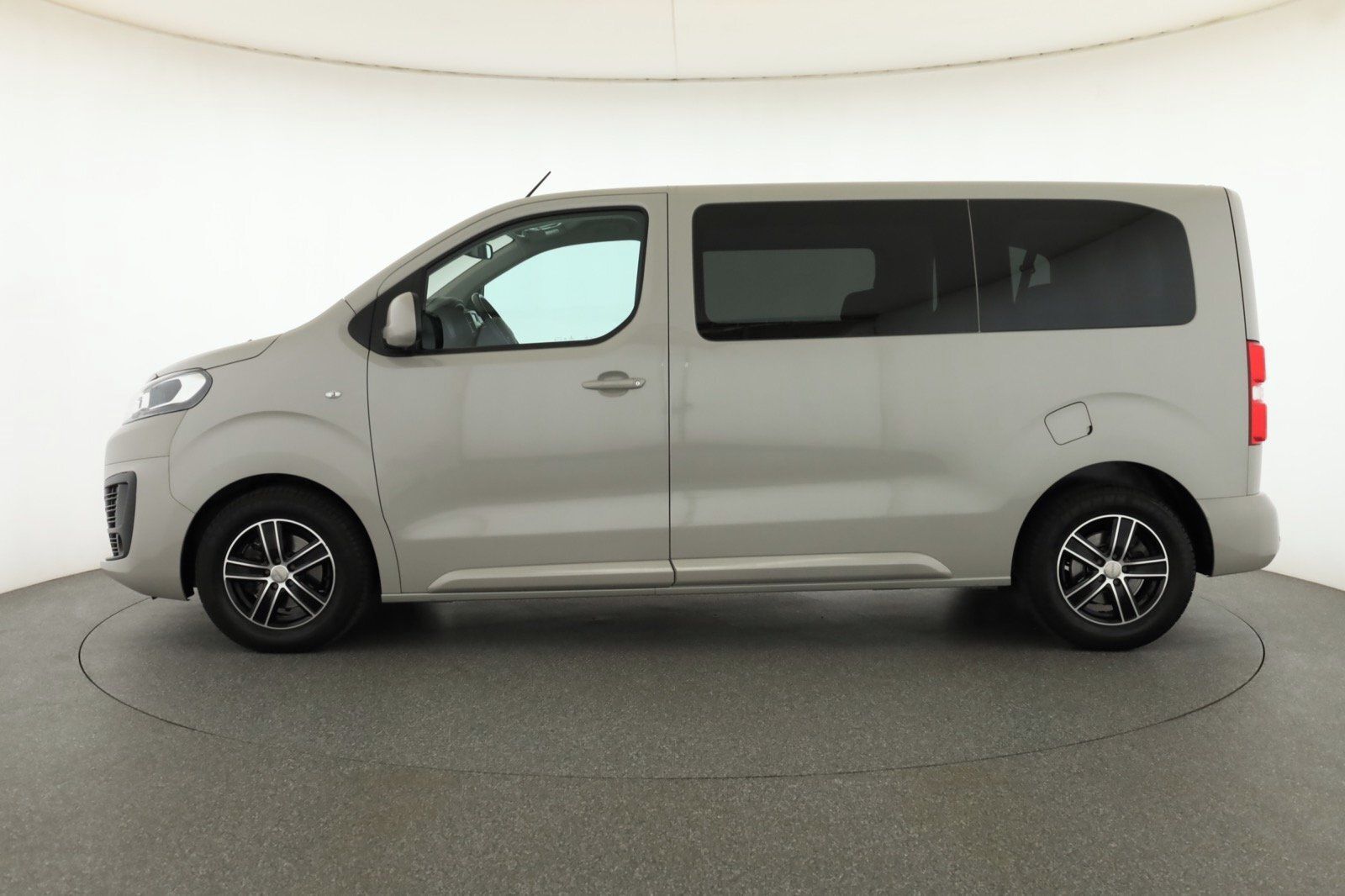 Citroën SpaceTourer, 2.0 BlueHDi, Klima, ČR, 1Maj - fotka 3