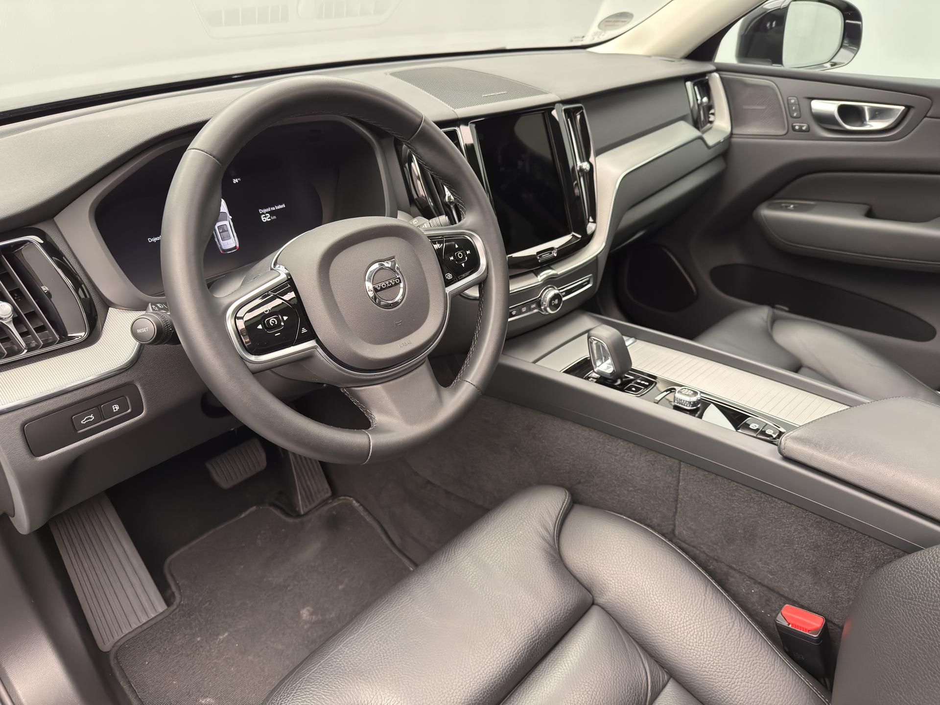 Volvo XC60, T6 AWD RECHARGE BRIGHT PLUS - fotka 3