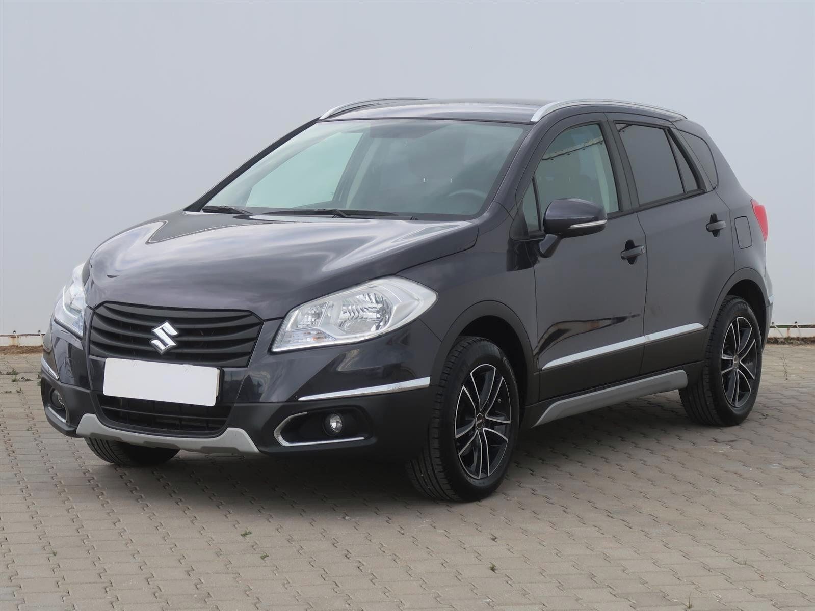 Suzuki SX4 S-Cross, 1.6 VVT AllGrip, Premium, 4X4 - fotka 3