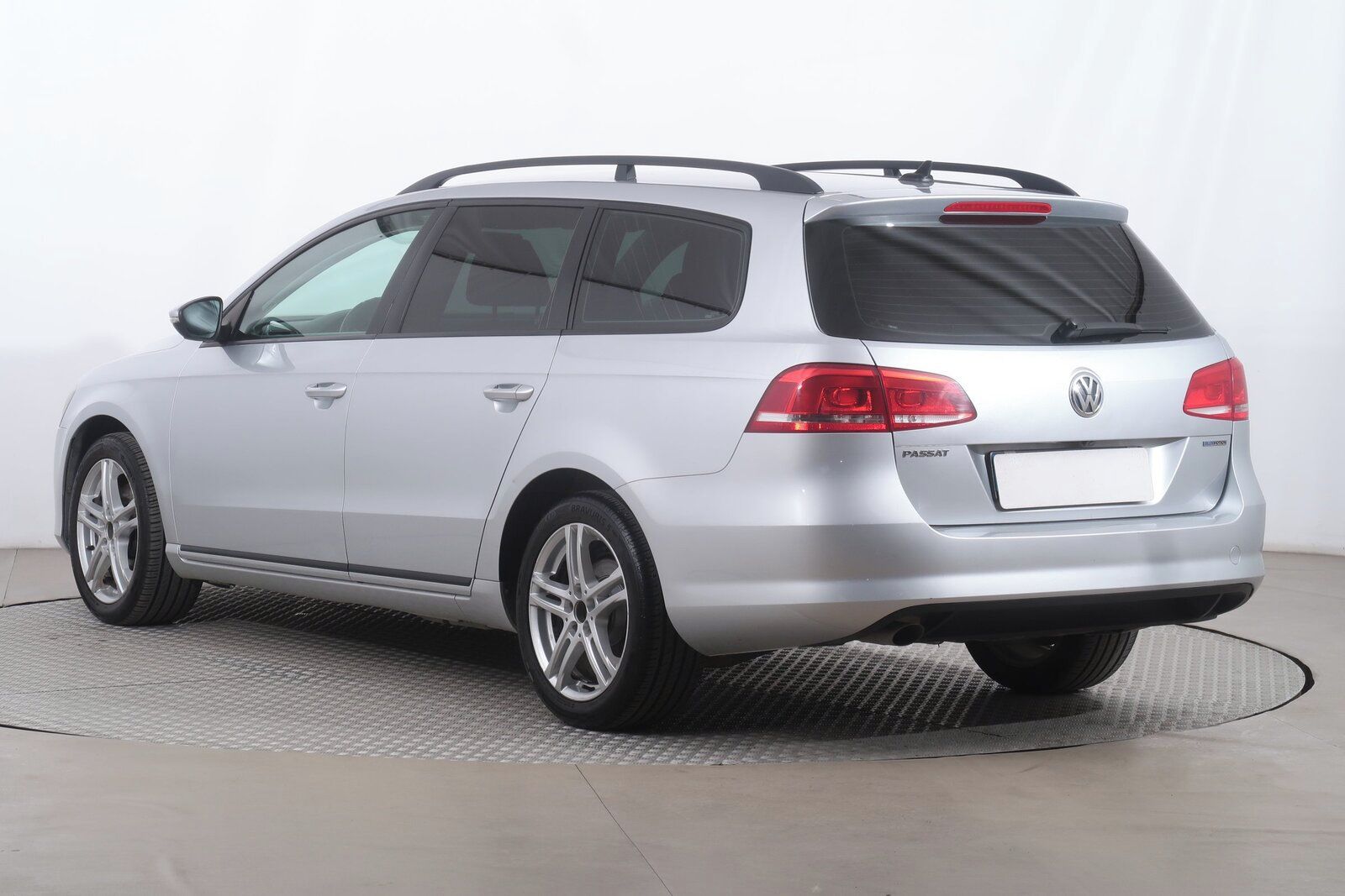 Volkswagen Passat, 1.6 TDI - fotka 4